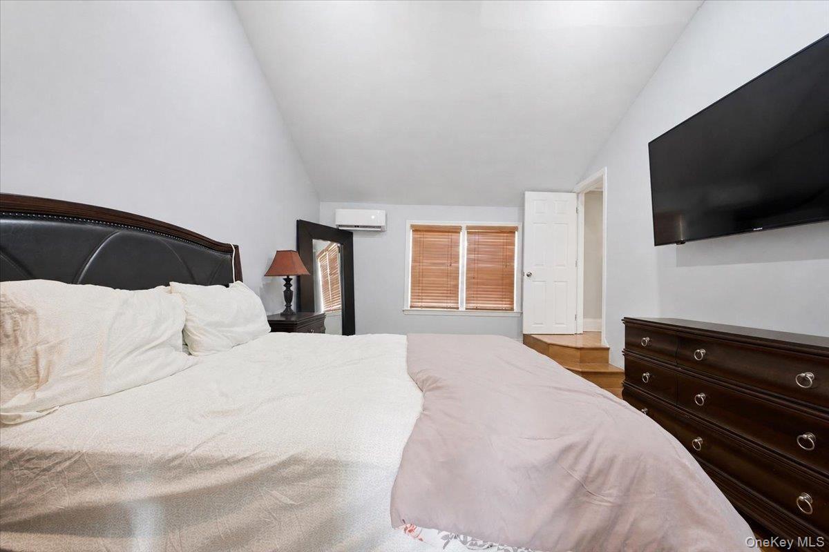Single Family Union Street Nassau County, NY 11520, MLS-1041434-5