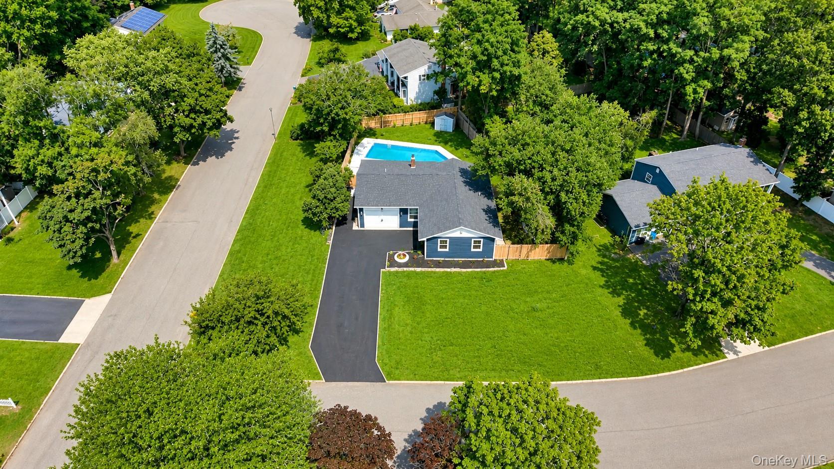 Single Family Martin Court Suffolk County, NY 11727, MLS-1041440-3