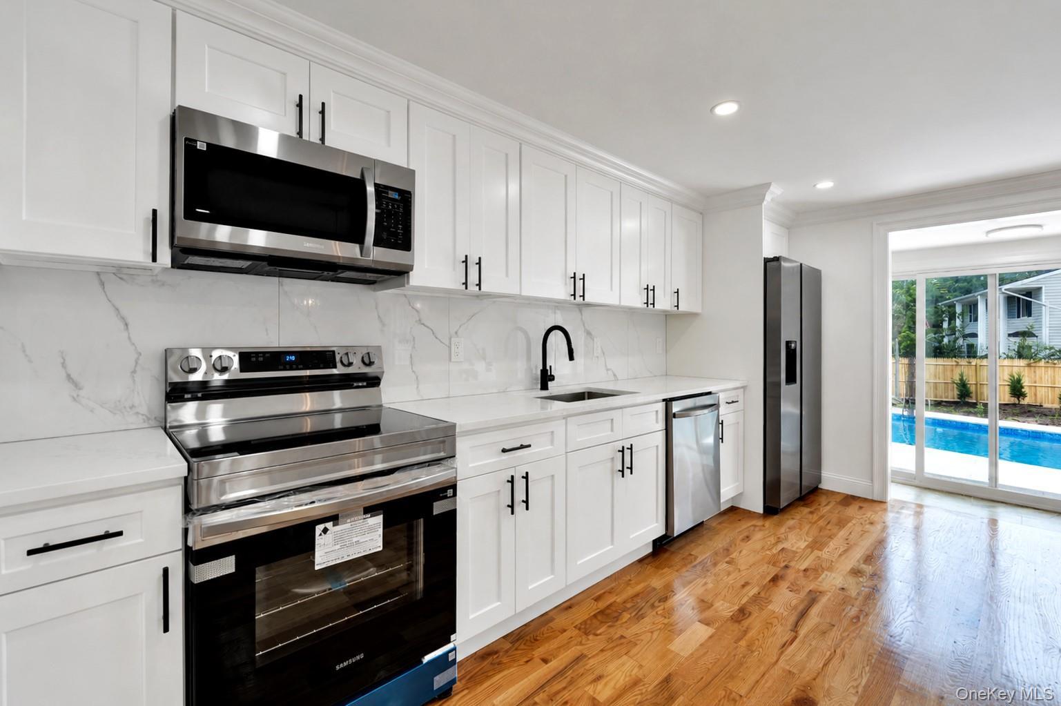 Single Family Martin Court Suffolk County, NY 11727, MLS-1041440-8
