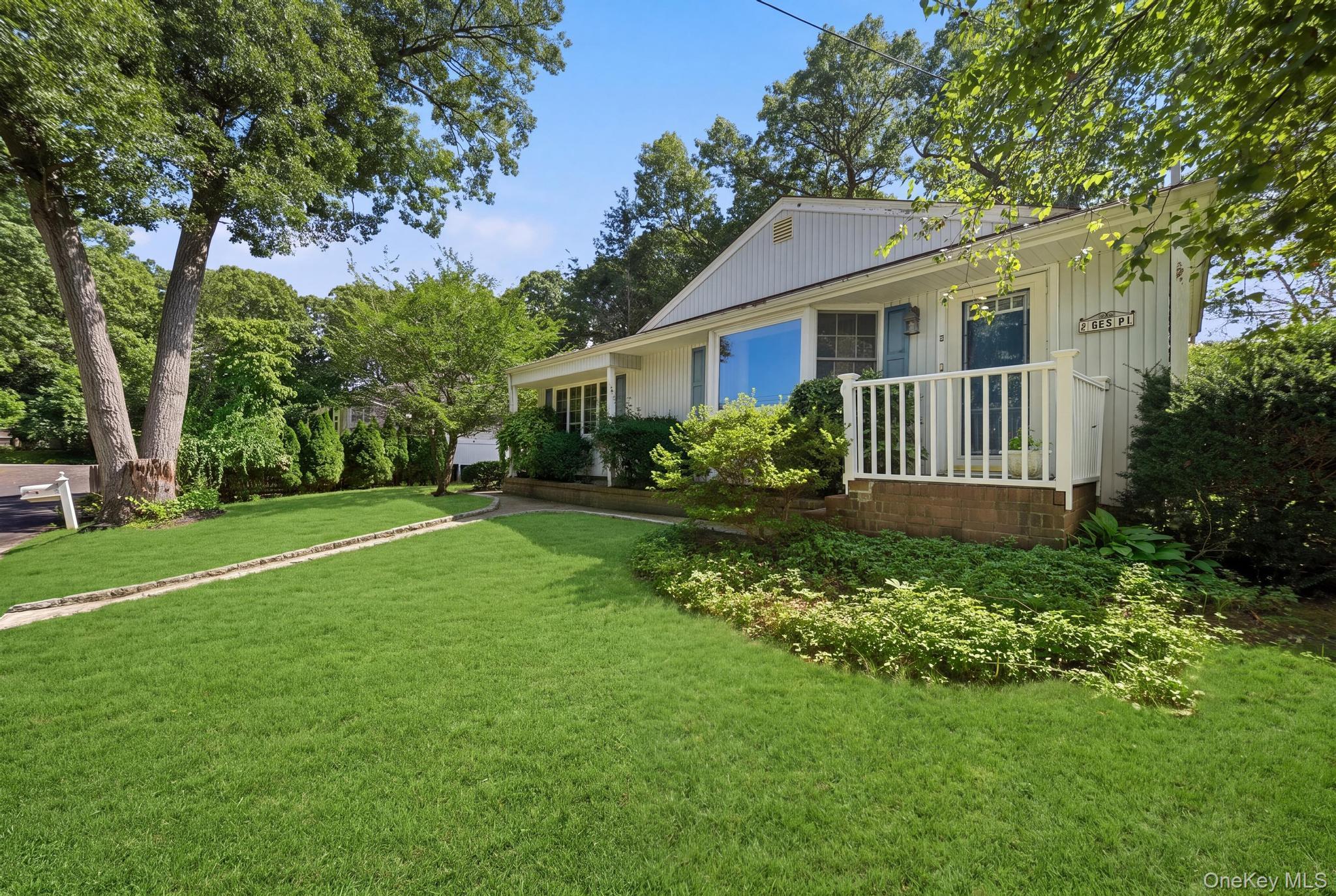 Single Family Dee  Suffolk County, NY 11746, MLS-1041457-3