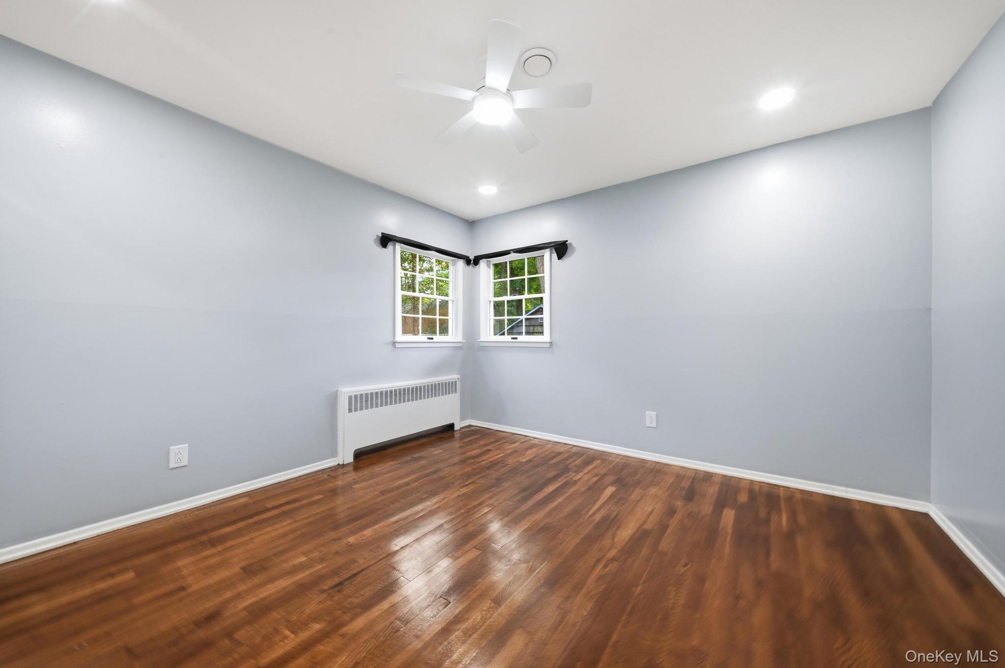 Single Family Dee  Suffolk County, NY 11746, MLS-1041457-32