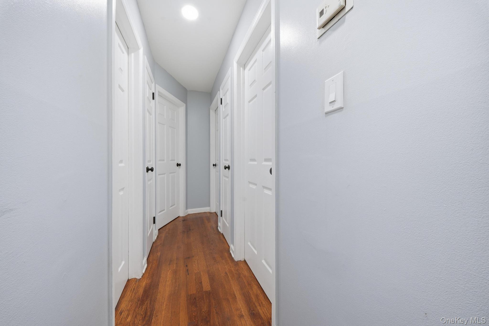 Single Family Dee  Suffolk County, NY 11746, MLS-1041457-40