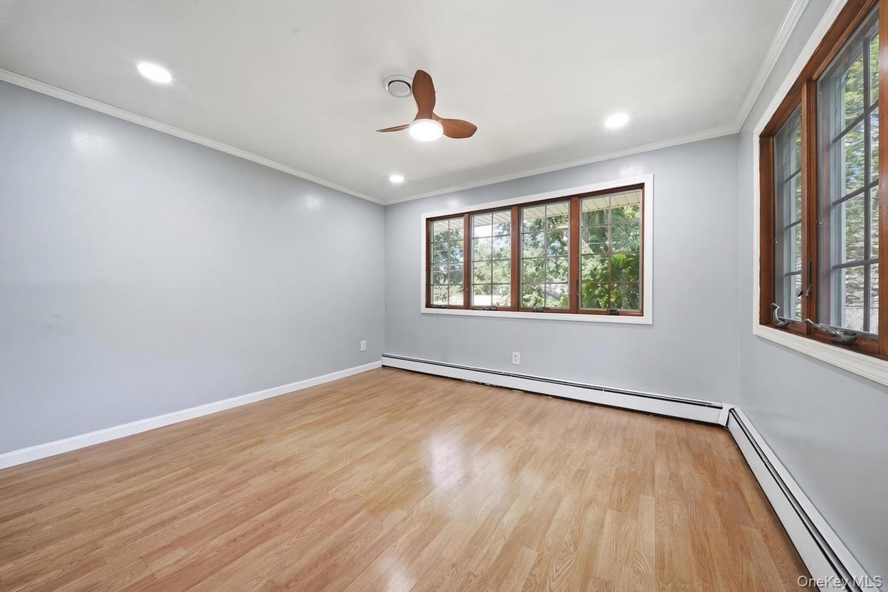 Single Family Dee  Suffolk County, NY 11746, MLS-1041457-44