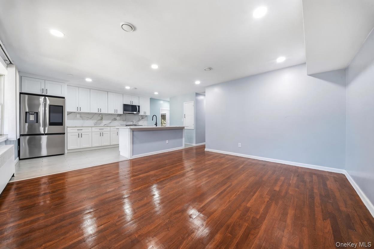 Single Family Dee  Suffolk County, NY 11746, MLS-1041457-46