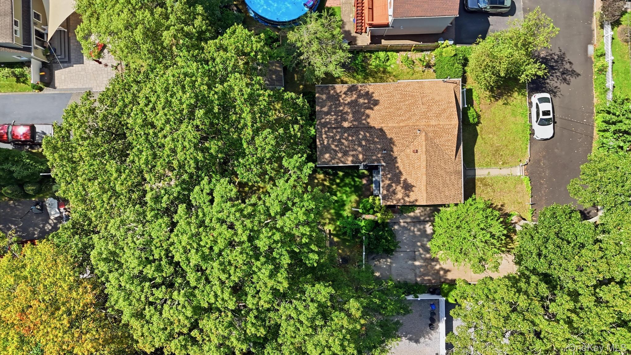 Single Family Dee  Suffolk County, NY 11746, MLS-1041457-8