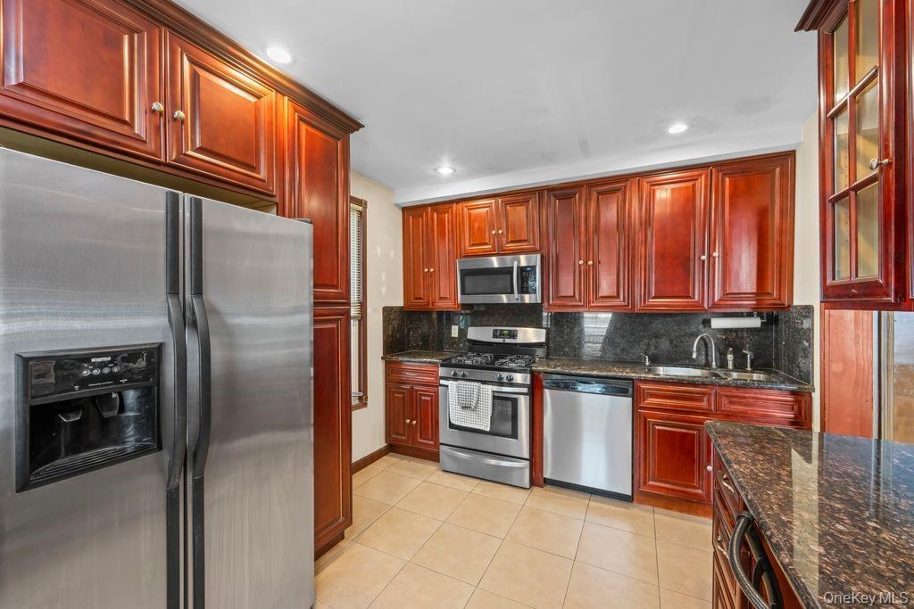 Single Family E 96th Street  Brooklyn, NY 11236, MLS-1041465-11