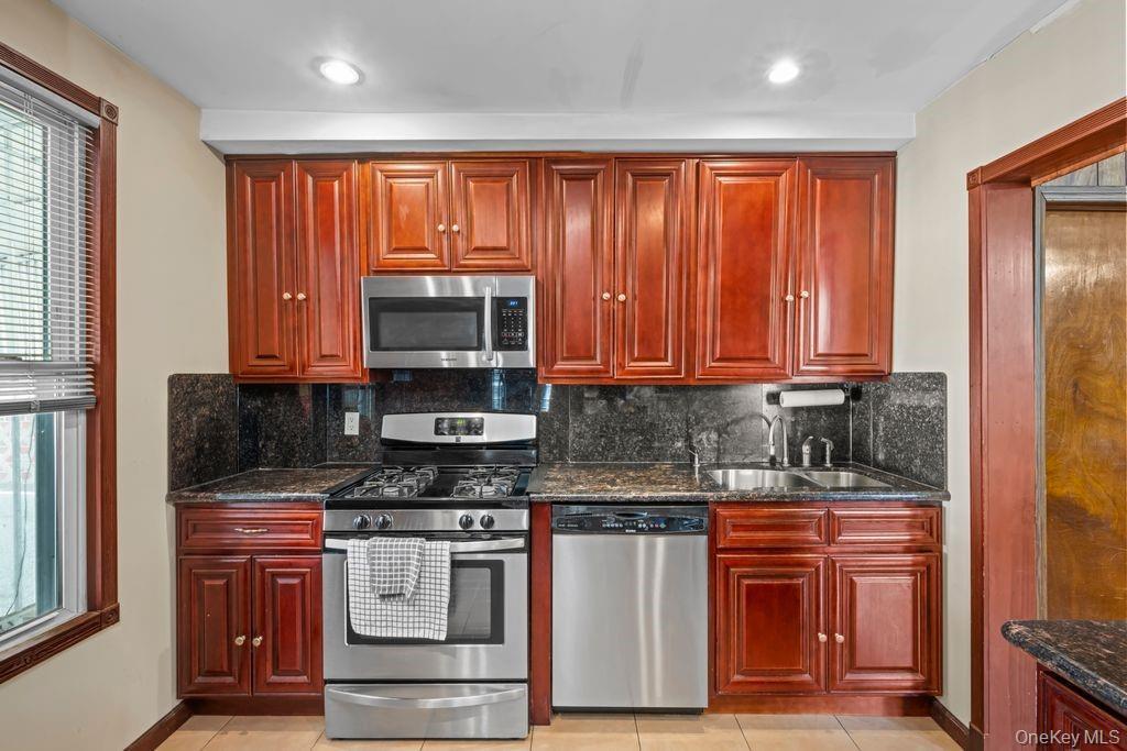 Single Family E 96th Street  Brooklyn, NY 11236, MLS-1041465-12
