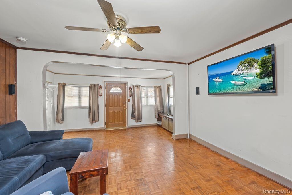 Single Family E 96th Street  Brooklyn, NY 11236, MLS-1041465-5