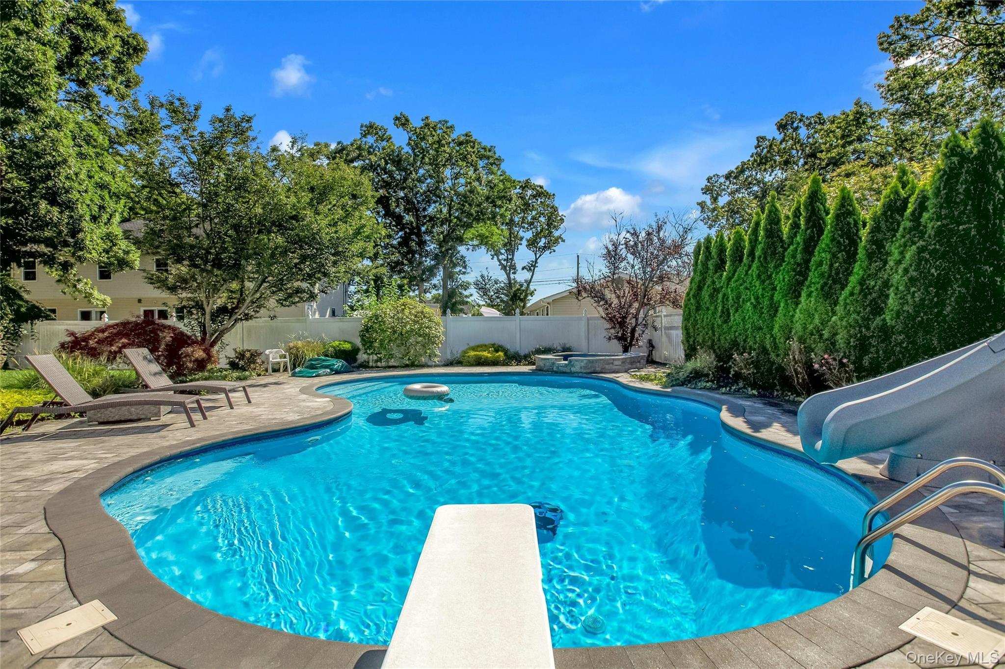 Single Family Raphael Boulevard Suffolk County, NY 11767, MLS-1041490-24