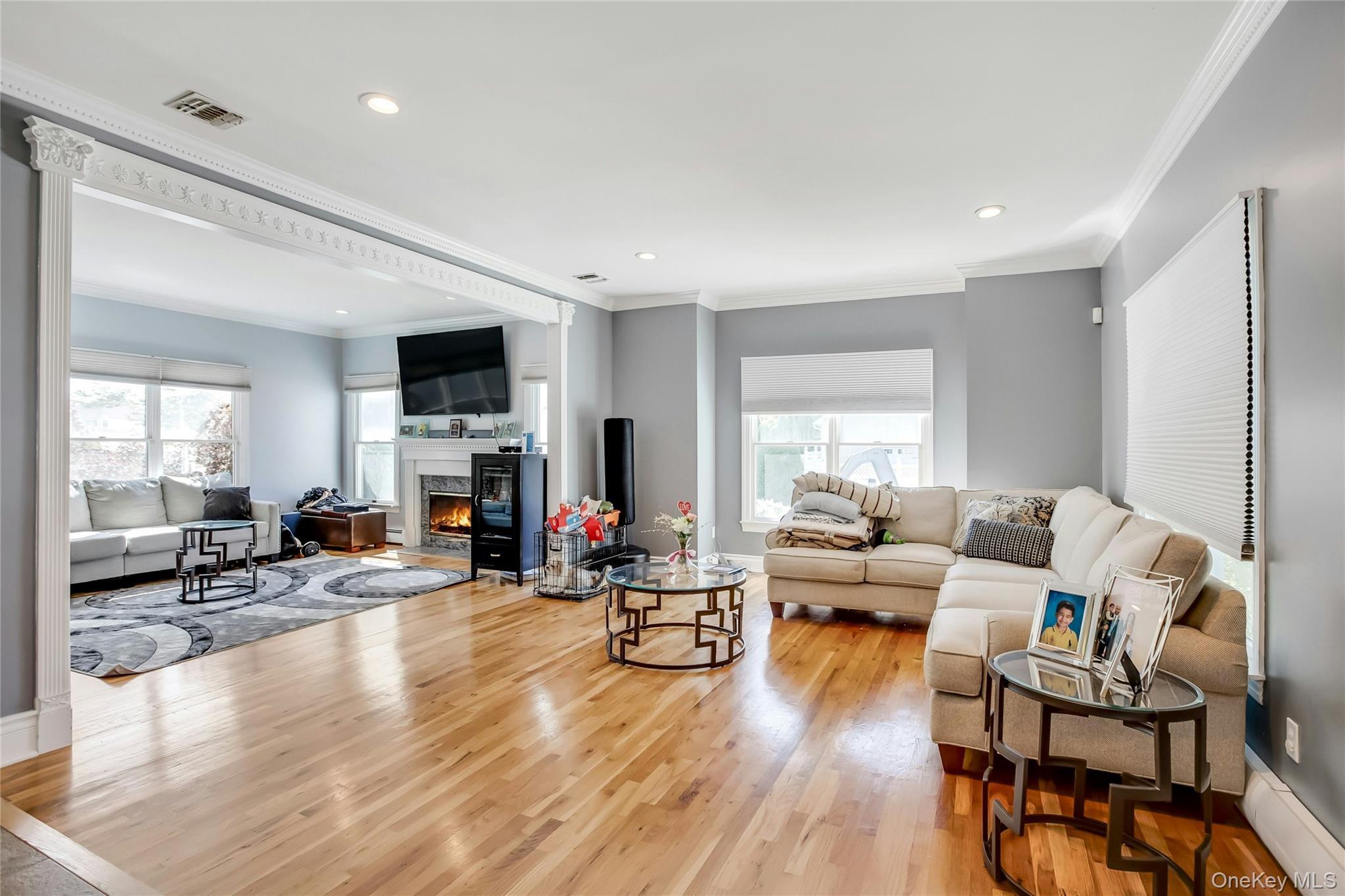 Single Family Raphael Boulevard Suffolk County, NY 11767, MLS-1041490-4