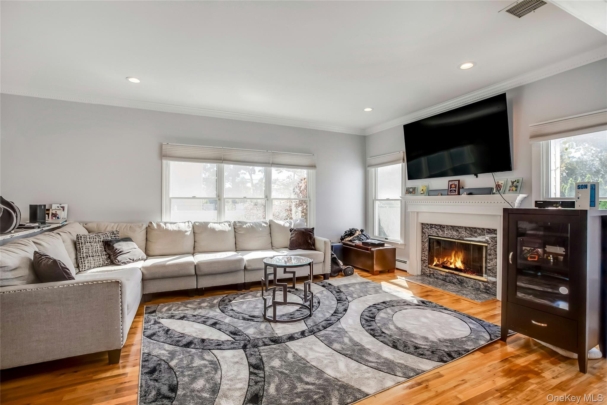 Single Family Raphael Boulevard Suffolk County, NY 11767, MLS-1041490-7