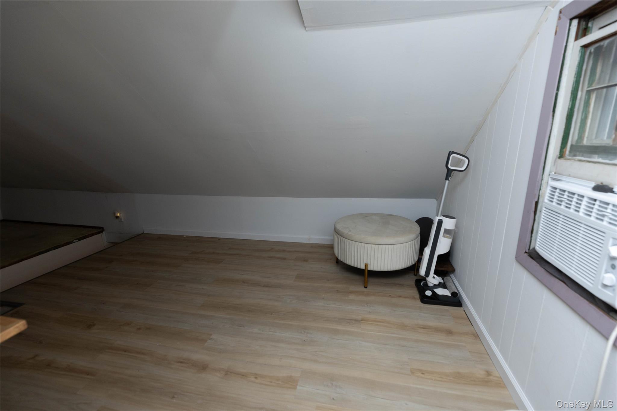 Single Family Lincoln Road Suffolk County, NY 11763, MLS-1041507-12
