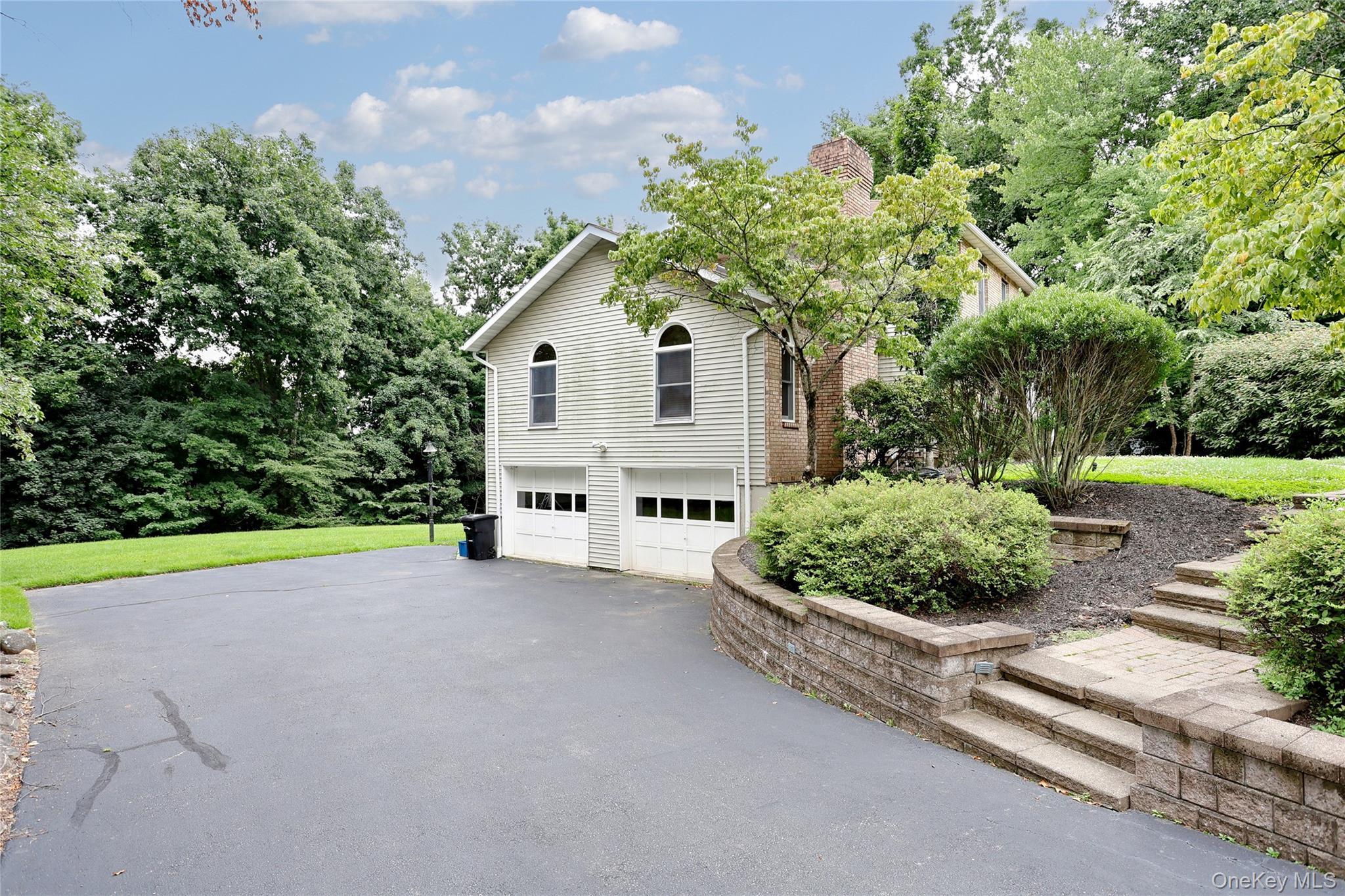 Single Family Nicole Way Rockland County, NY 10977, MLS-1041516-26