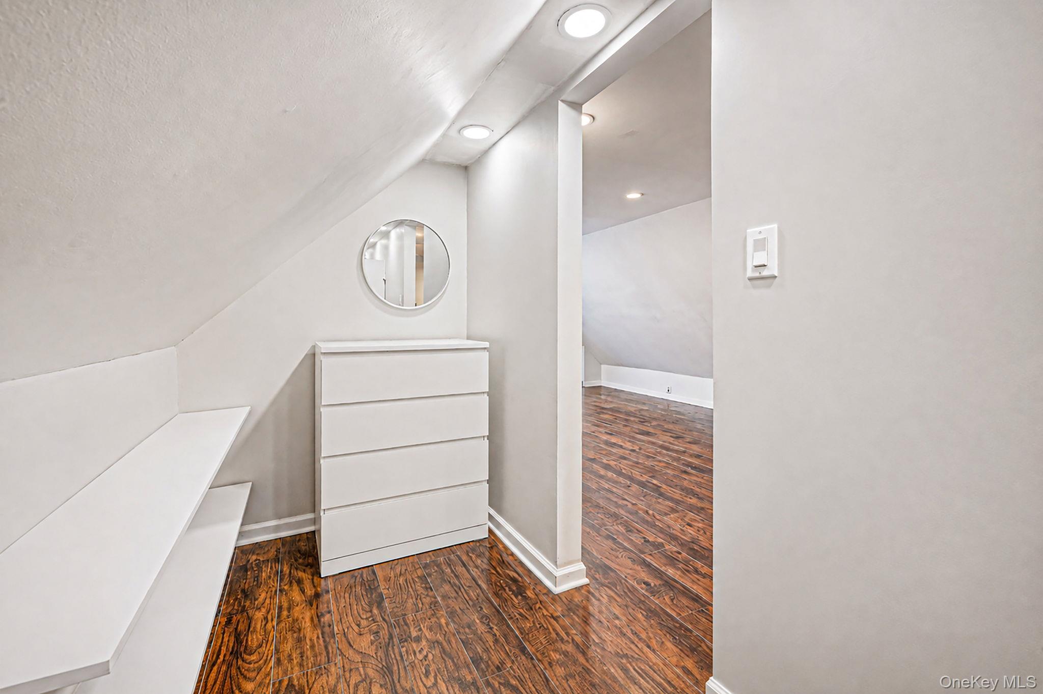 Single Family Sunflower Lane  Suffolk County, NY 11749, MLS-1041529-33