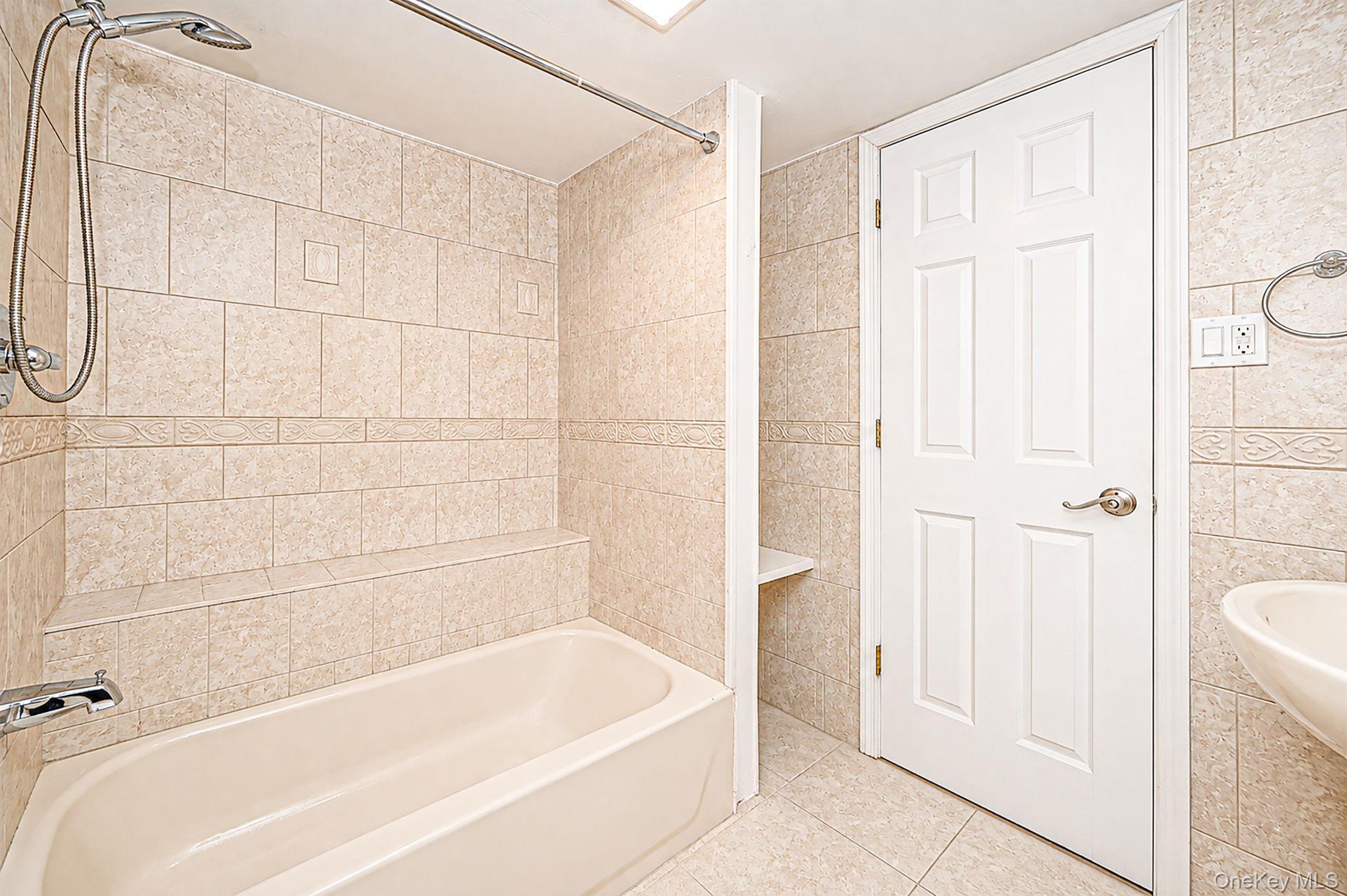 Single Family Sunflower Lane  Suffolk County, NY 11749, MLS-1041529-35
