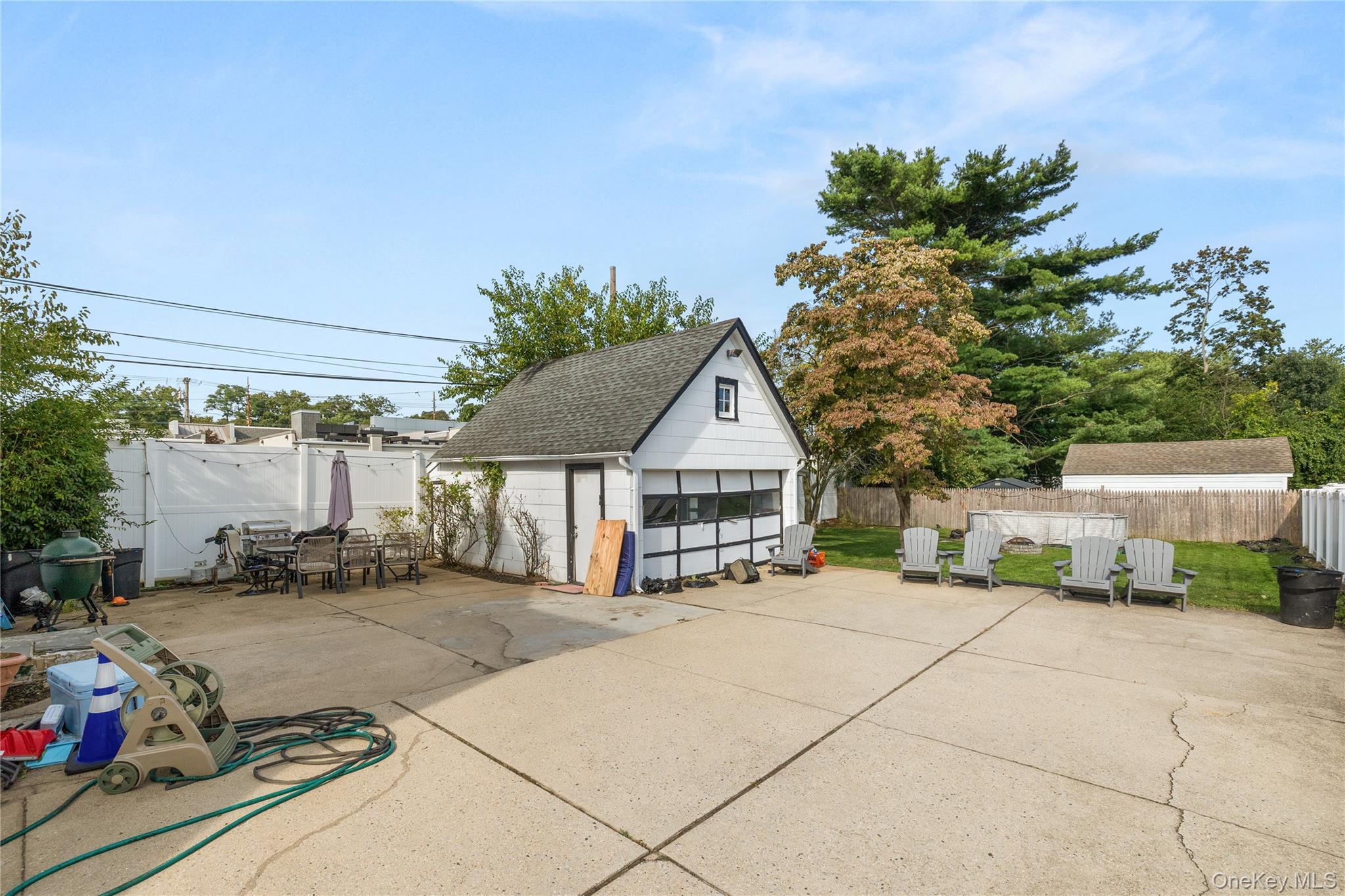 Single Family Oakland Avenue  Nassau County, NY 11793, MLS-1041534-16