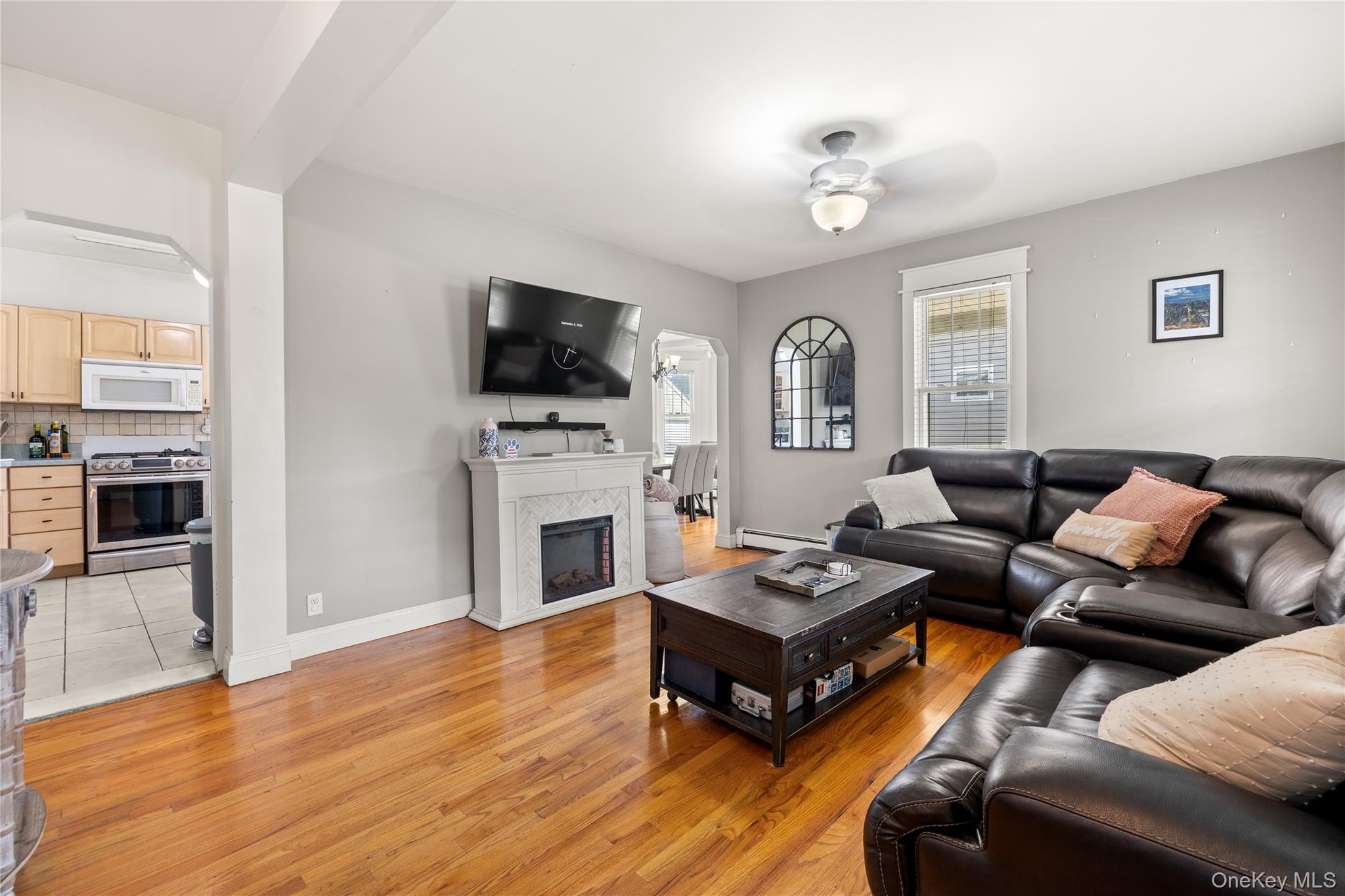 Single Family Oakland Avenue  Nassau County, NY 11793, MLS-1041534-4