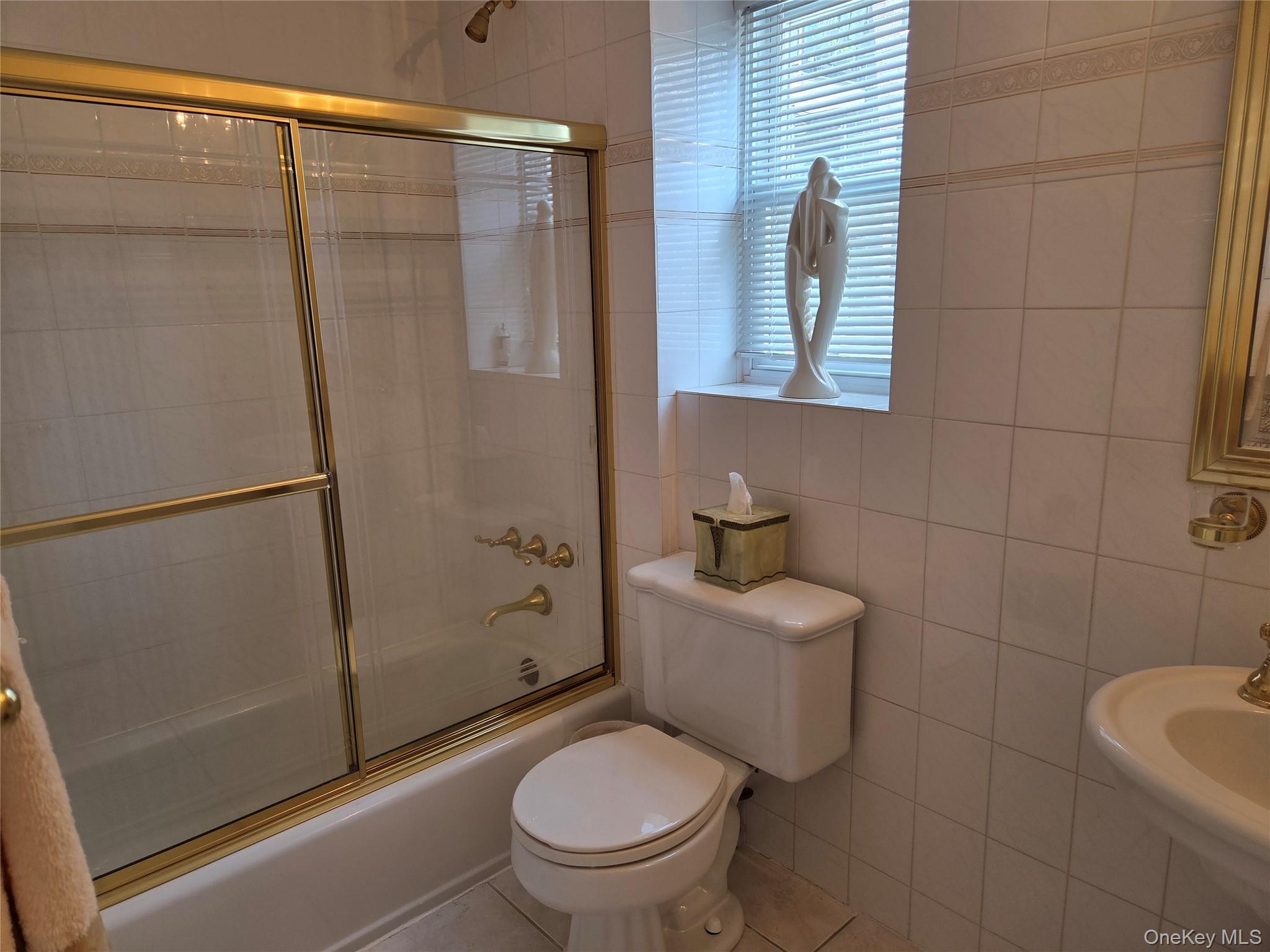 Single Family 215th Street  Queens, NY 11360, MLS-1041536-10
