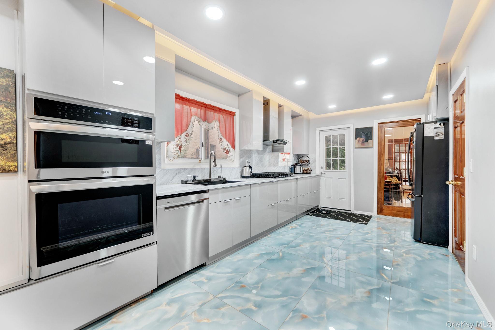 Single Family Haywood Road  Queens, NY 11423, MLS-1041537-19