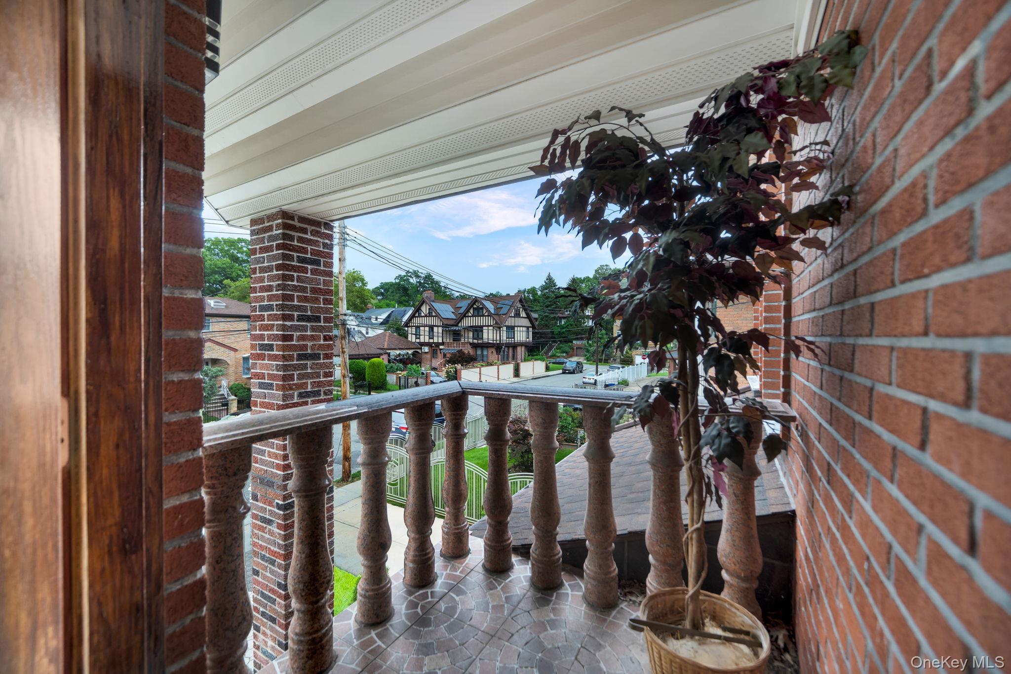 Single Family Haywood Road  Queens, NY 11423, MLS-1041537-29