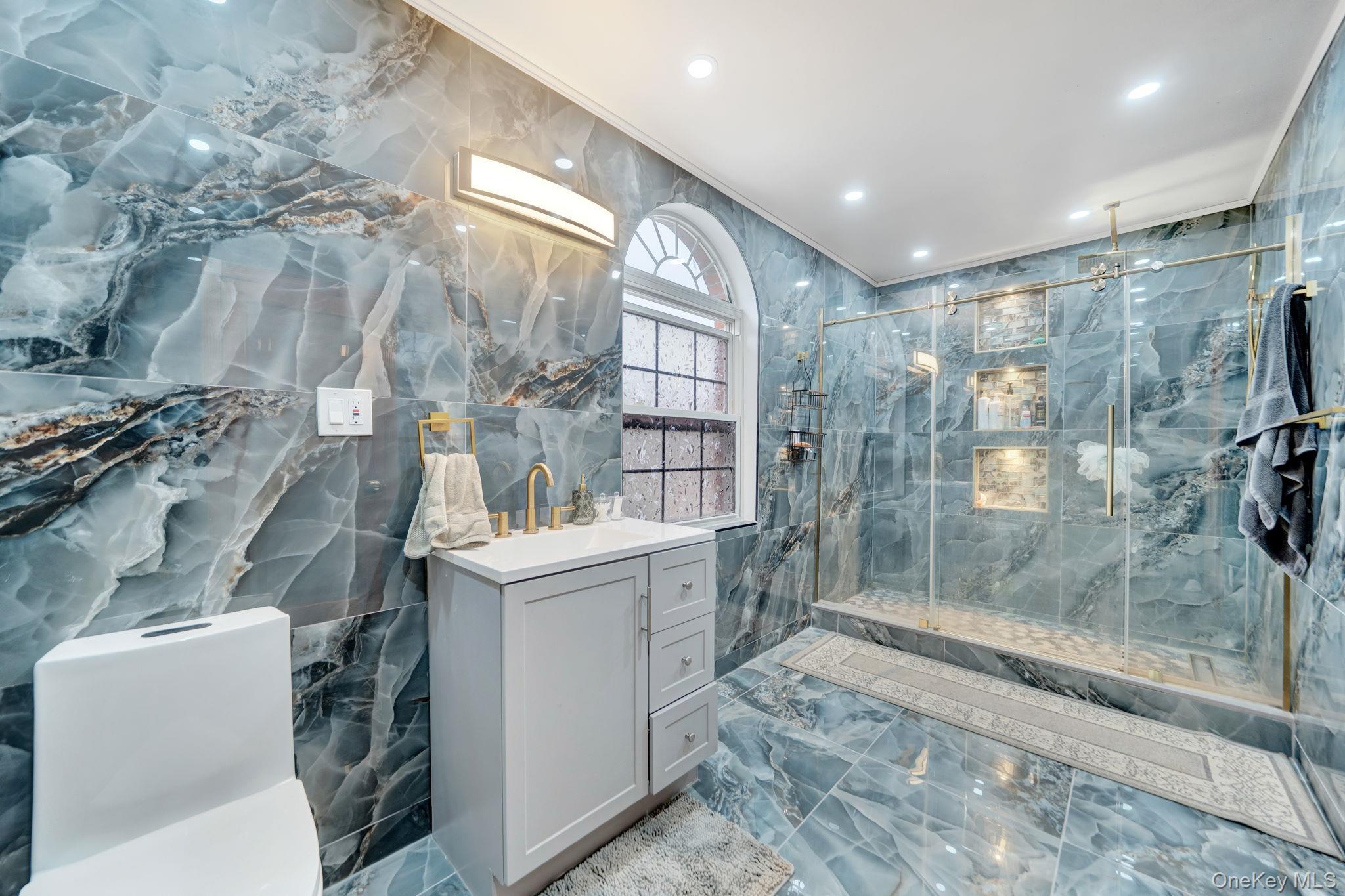 Single Family Haywood Road  Queens, NY 11423, MLS-1041537-30