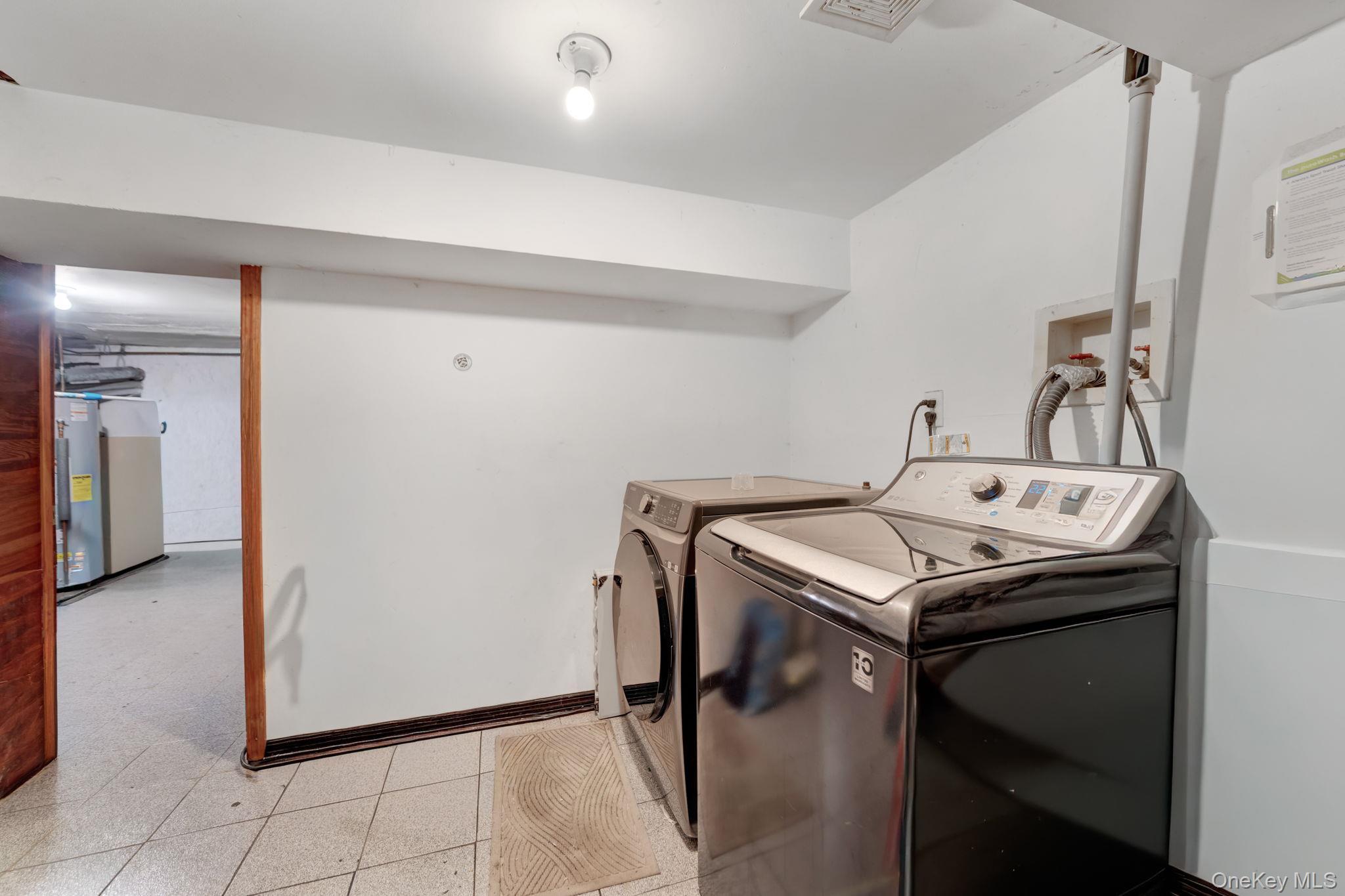 Single Family Haywood Road  Queens, NY 11423, MLS-1041537-37