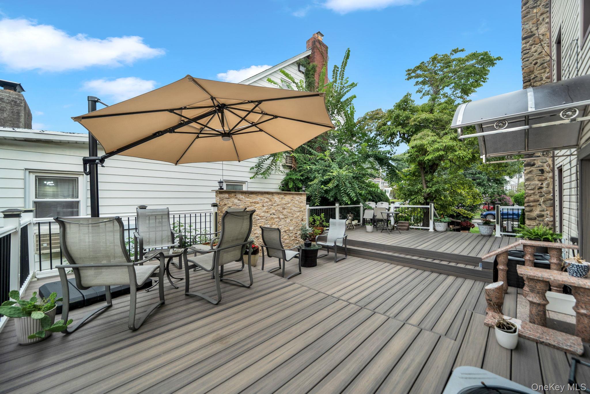 Single Family Haywood Road  Queens, NY 11423, MLS-1041537-47
