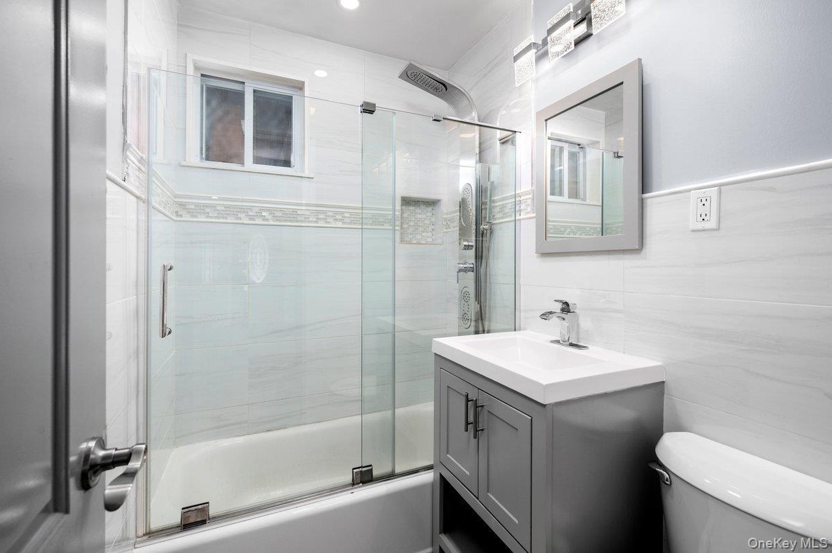 Single Family Flint Avenue  Bronx, NY 10475, MLS-1041542-14