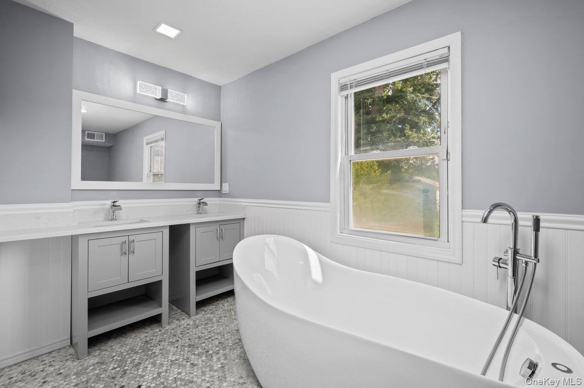 Single Family Flint Avenue  Bronx, NY 10475, MLS-1041542-17