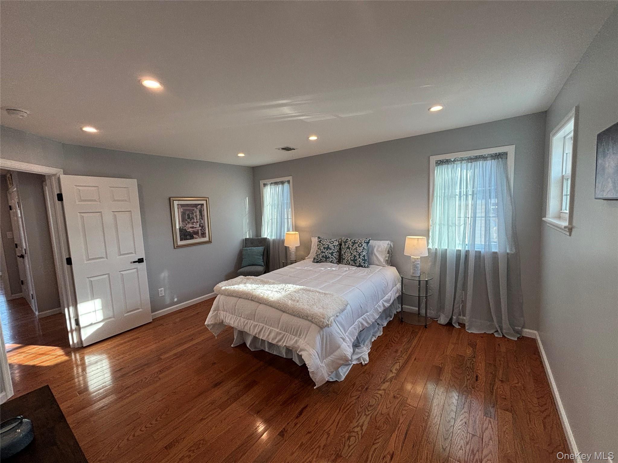 Single Family S Bayview Avenue Nassau County, NY 11520, MLS-1041544-12