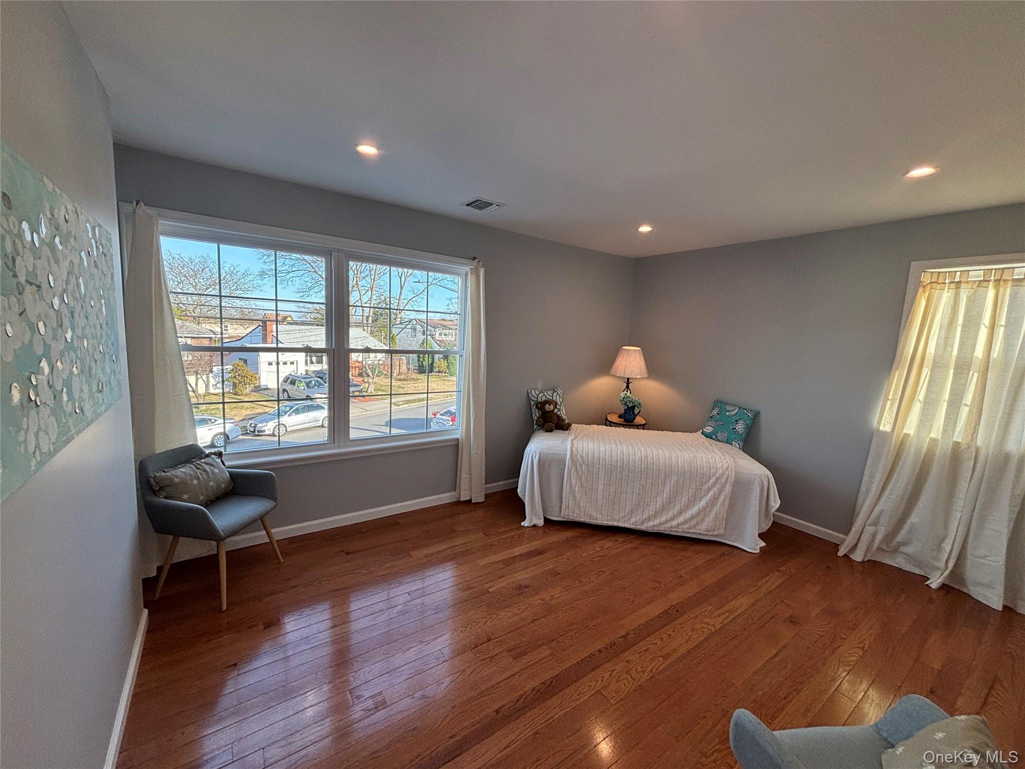 Single Family S Bayview Avenue Nassau County, NY 11520, MLS-1041544-13