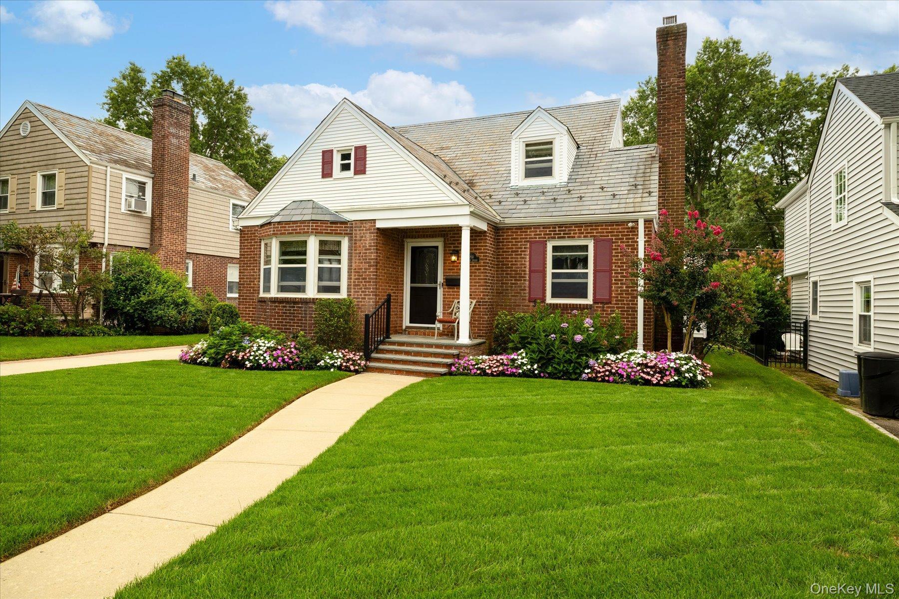 Single Family Beverly Avenue Nassau County, NY 11001, MLS-1041567-4