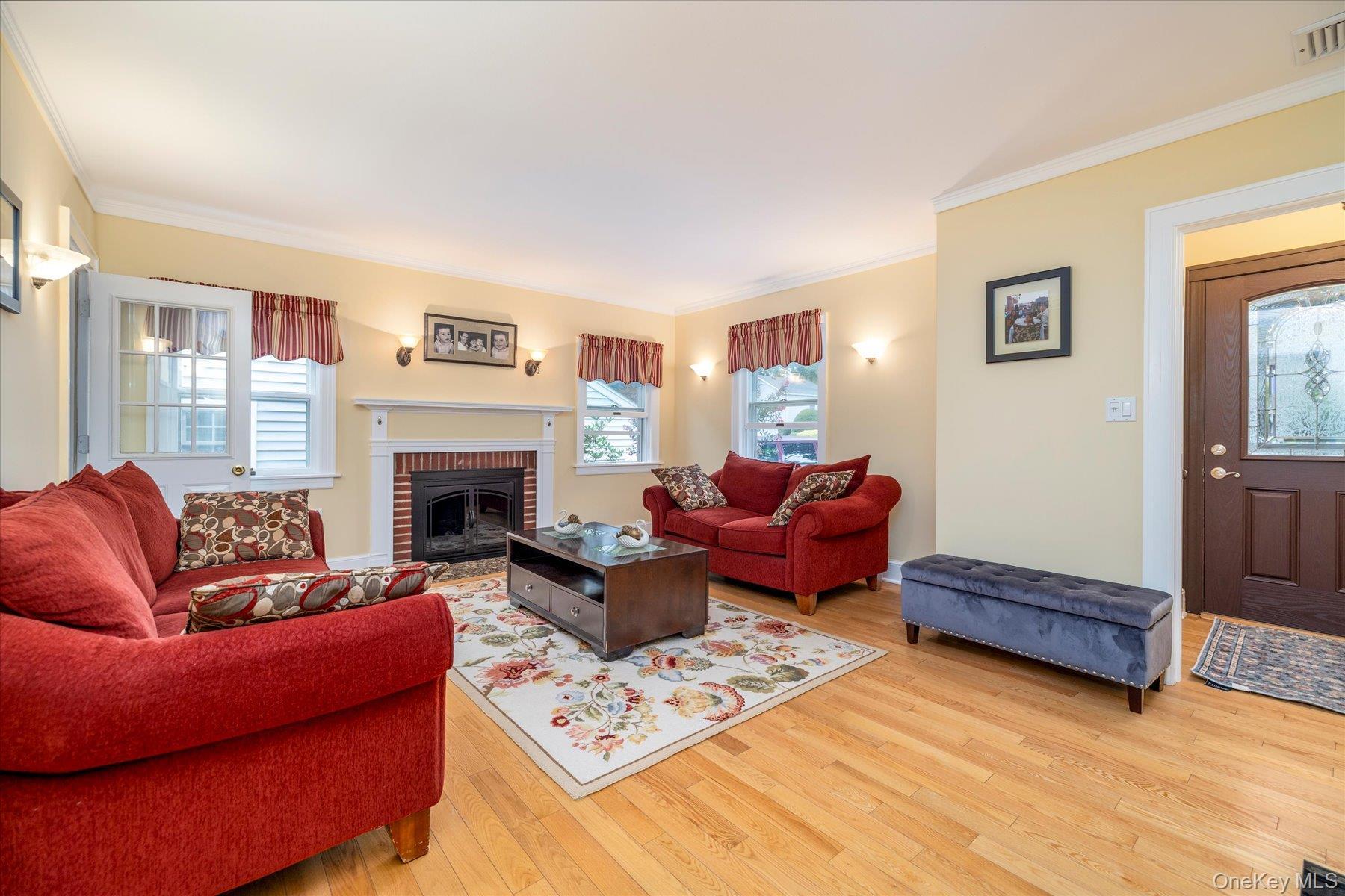 Single Family Beverly Avenue Nassau County, NY 11001, MLS-1041567-5