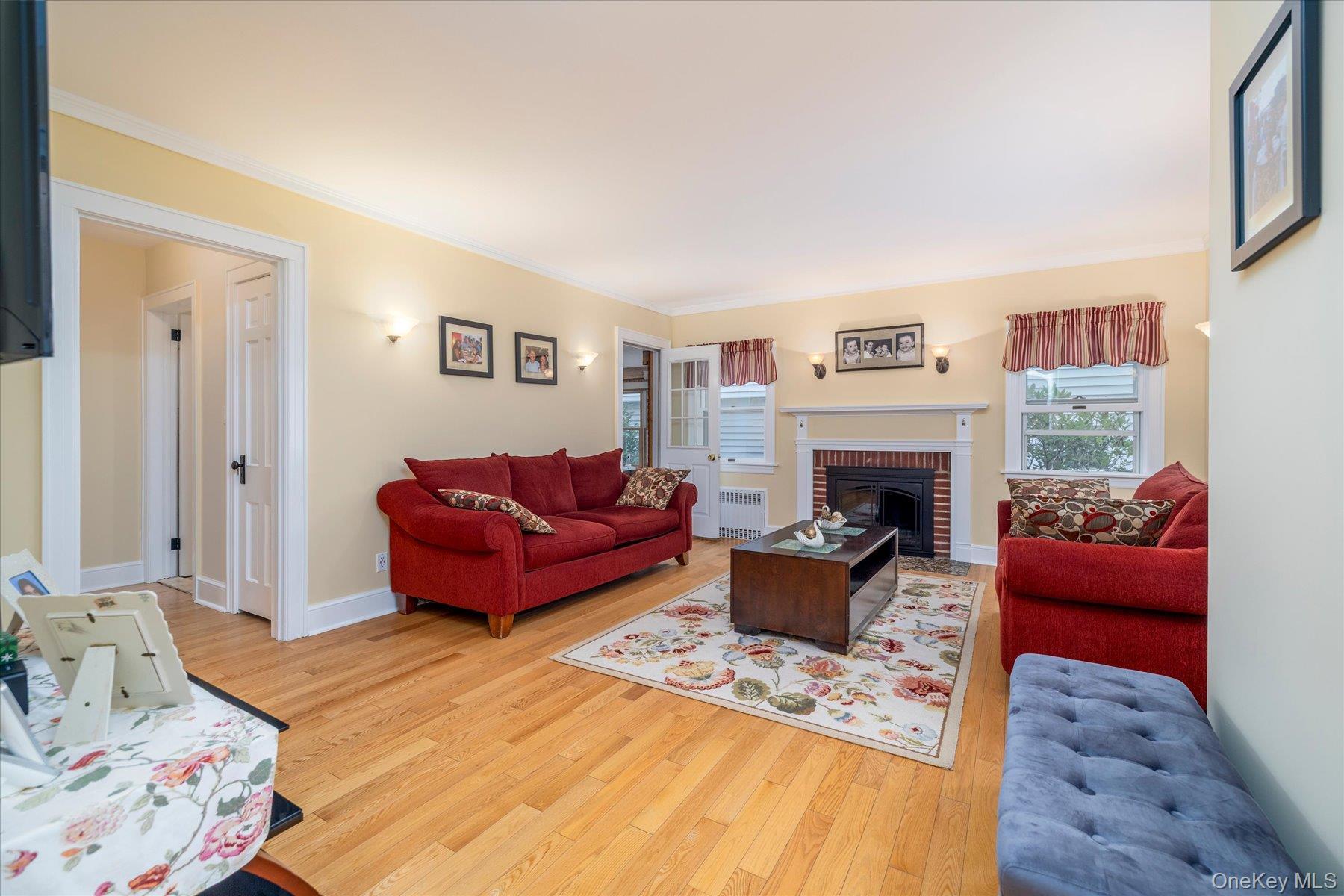 Single Family Beverly Avenue Nassau County, NY 11001, MLS-1041567-6