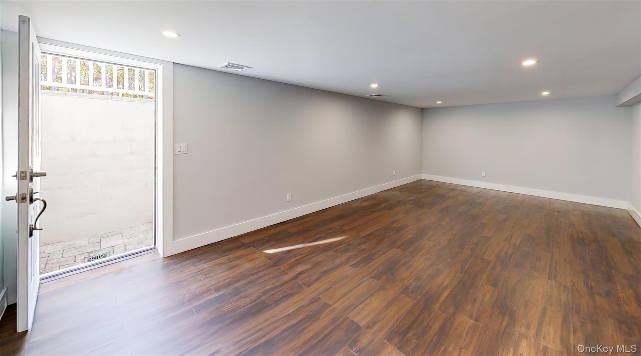 Single Family S Country Road  Suffolk County, NY 11978, MLS-1041578-17