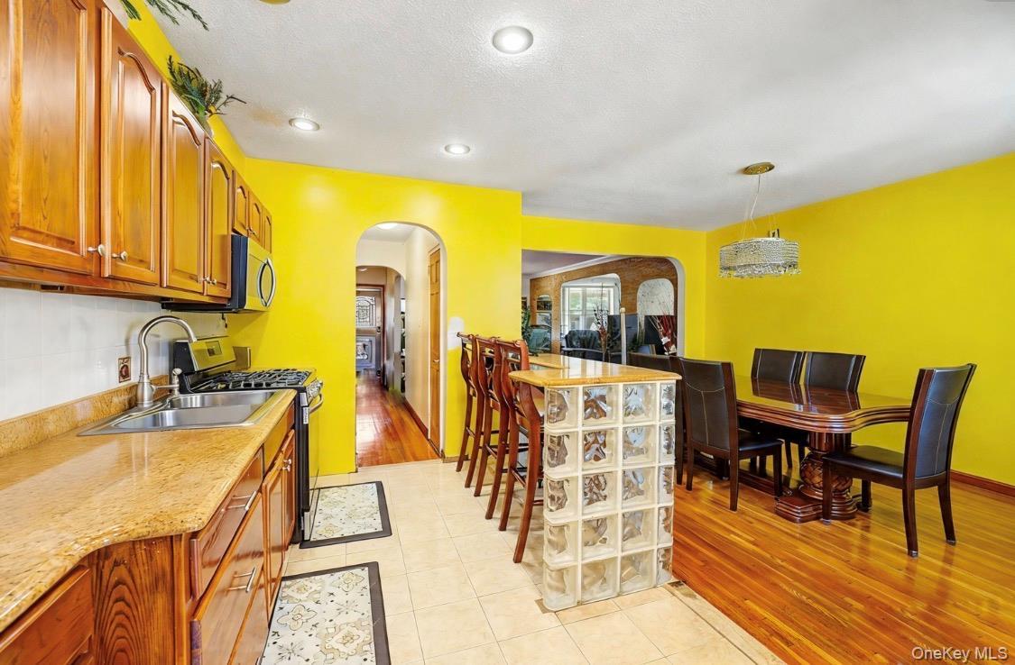 Single Family Avenue J Brooklyn, NY 11210, MLS-1041581-7
