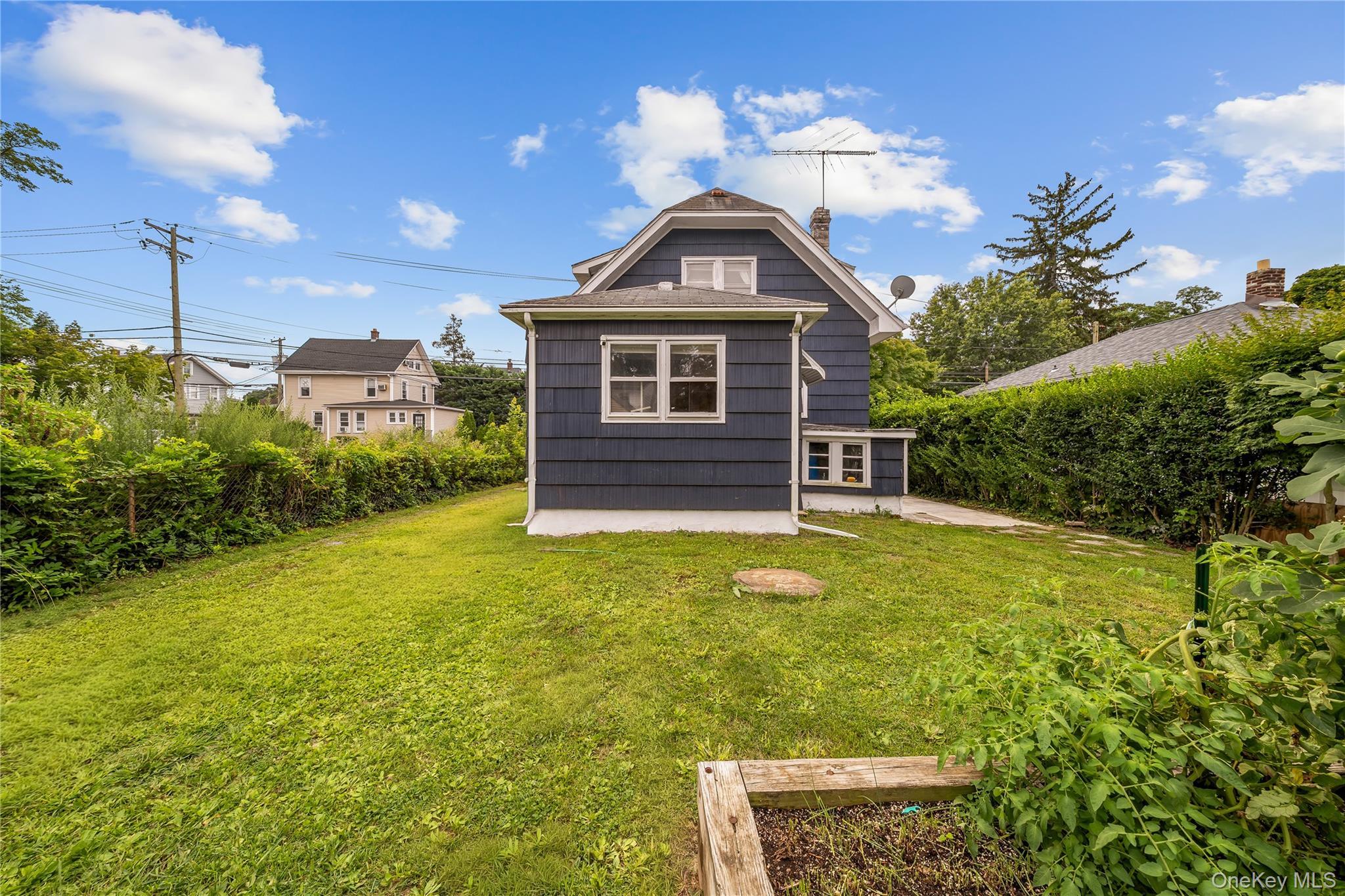 Single Family Littleworth Lane Nassau County, NY 11579, MLS-1041608-18