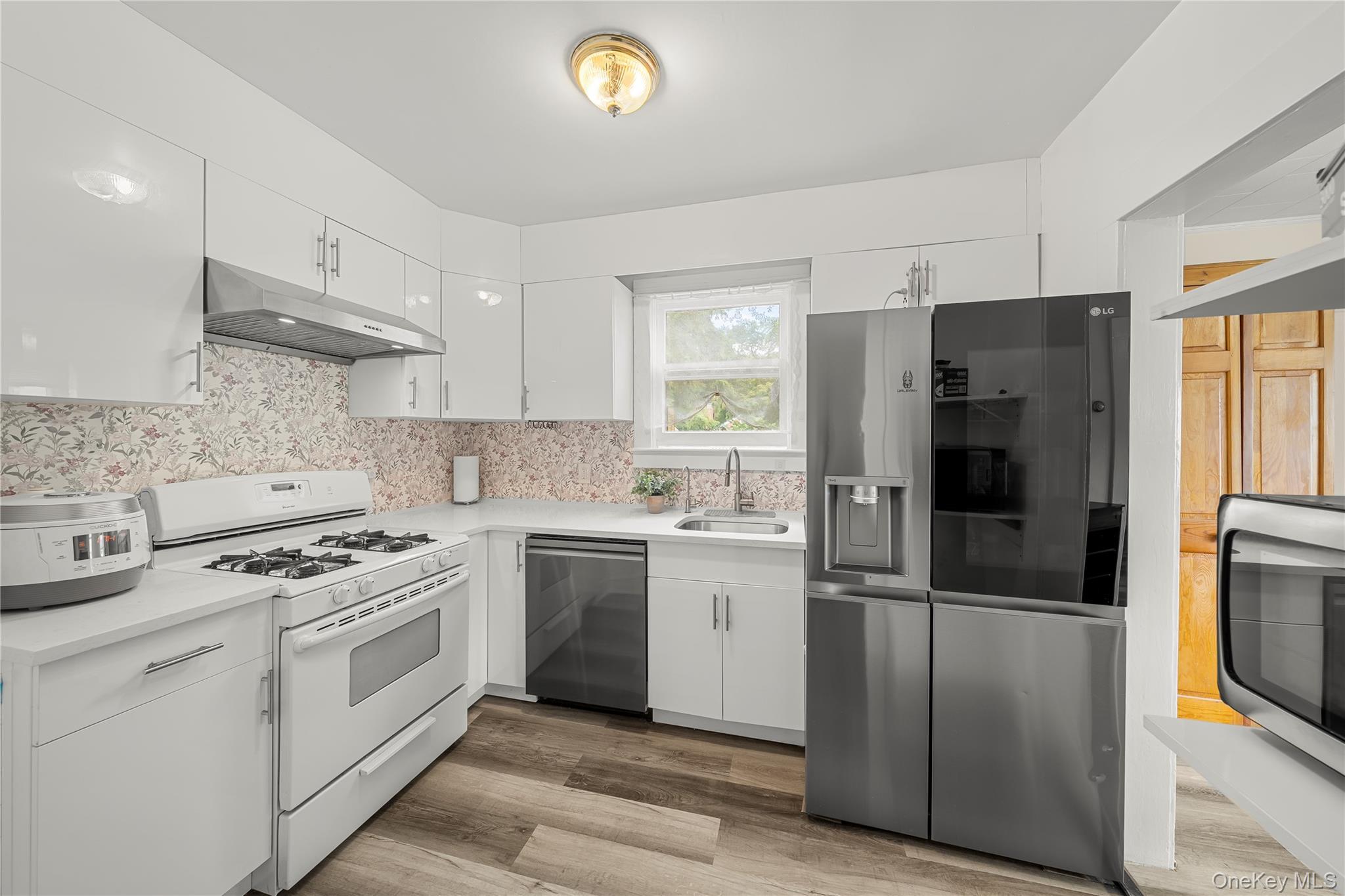 Single Family Littleworth Lane Nassau County, NY 11579, MLS-1041608-6