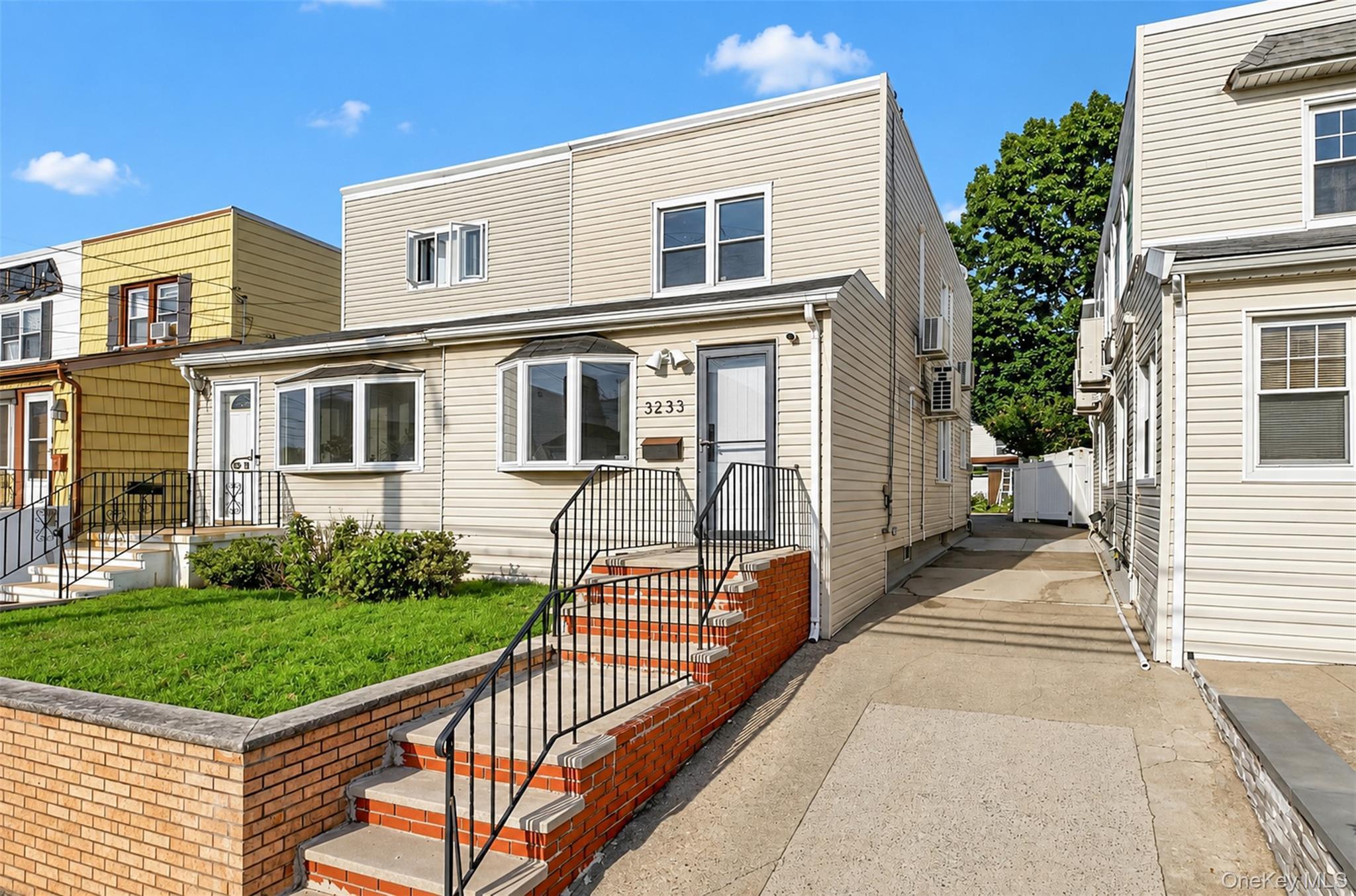 Single Family 202nd Street  Queens, NY 11361, MLS-1041628-2