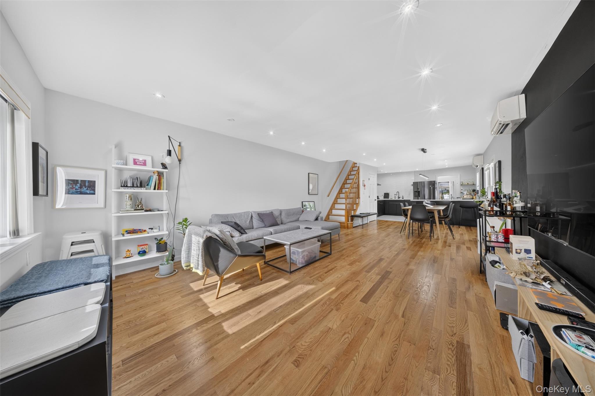 Single Family 202nd Street  Queens, NY 11361, MLS-1041628-3