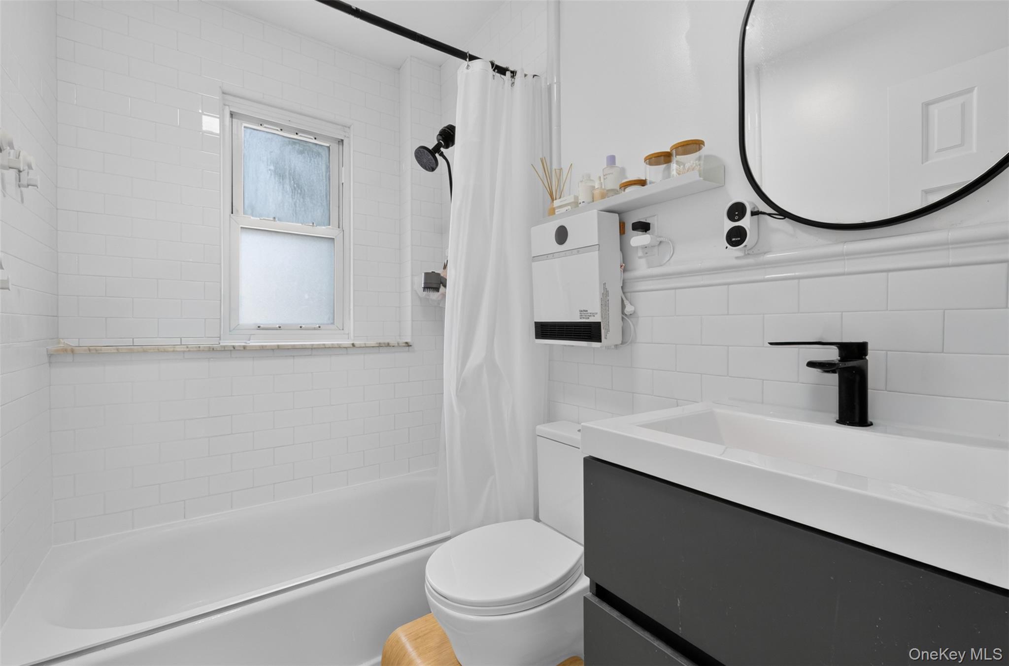 Single Family 202nd Street  Queens, NY 11361, MLS-1041628-32
