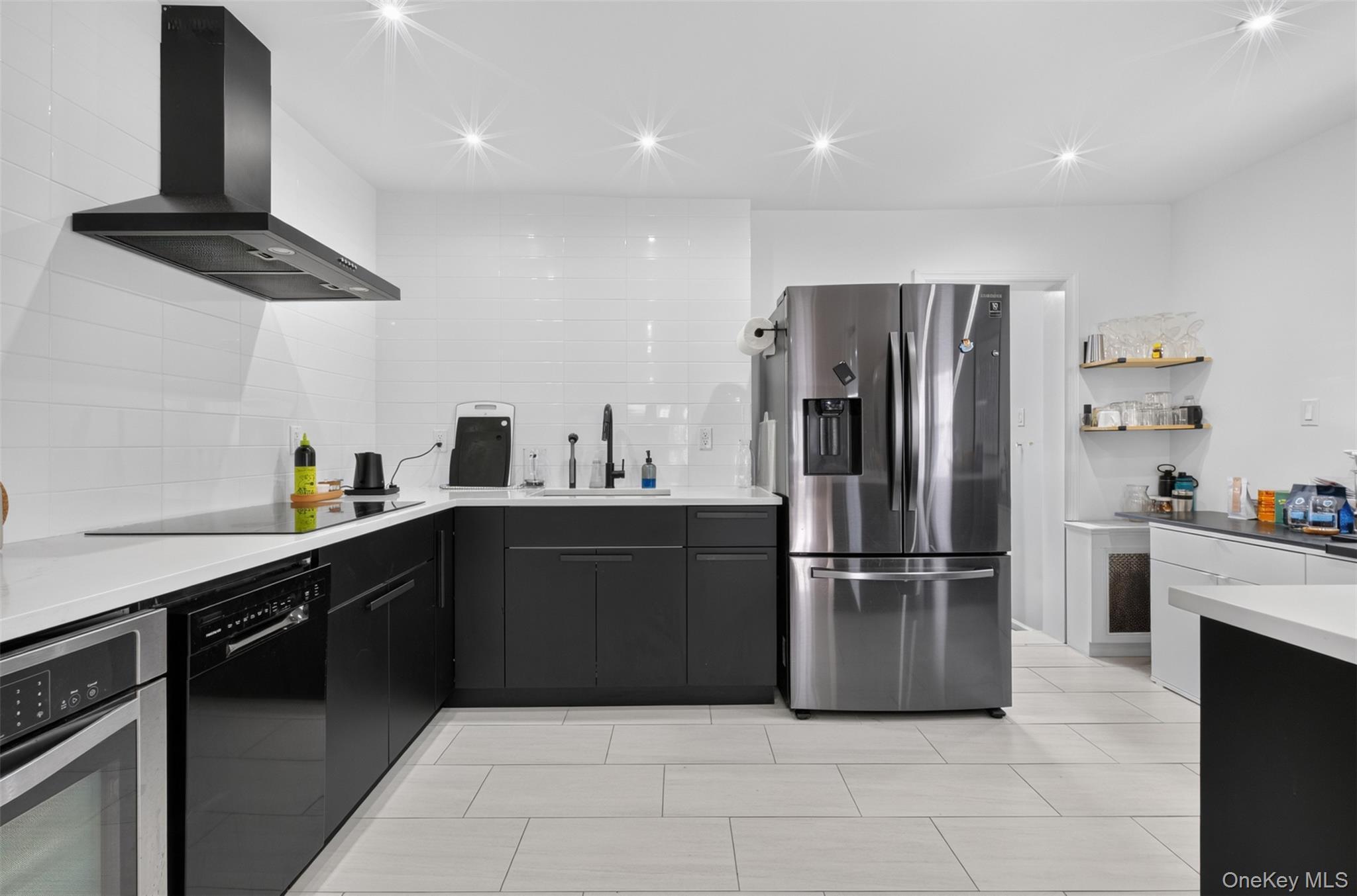 Single Family 202nd Street  Queens, NY 11361, MLS-1041628-38