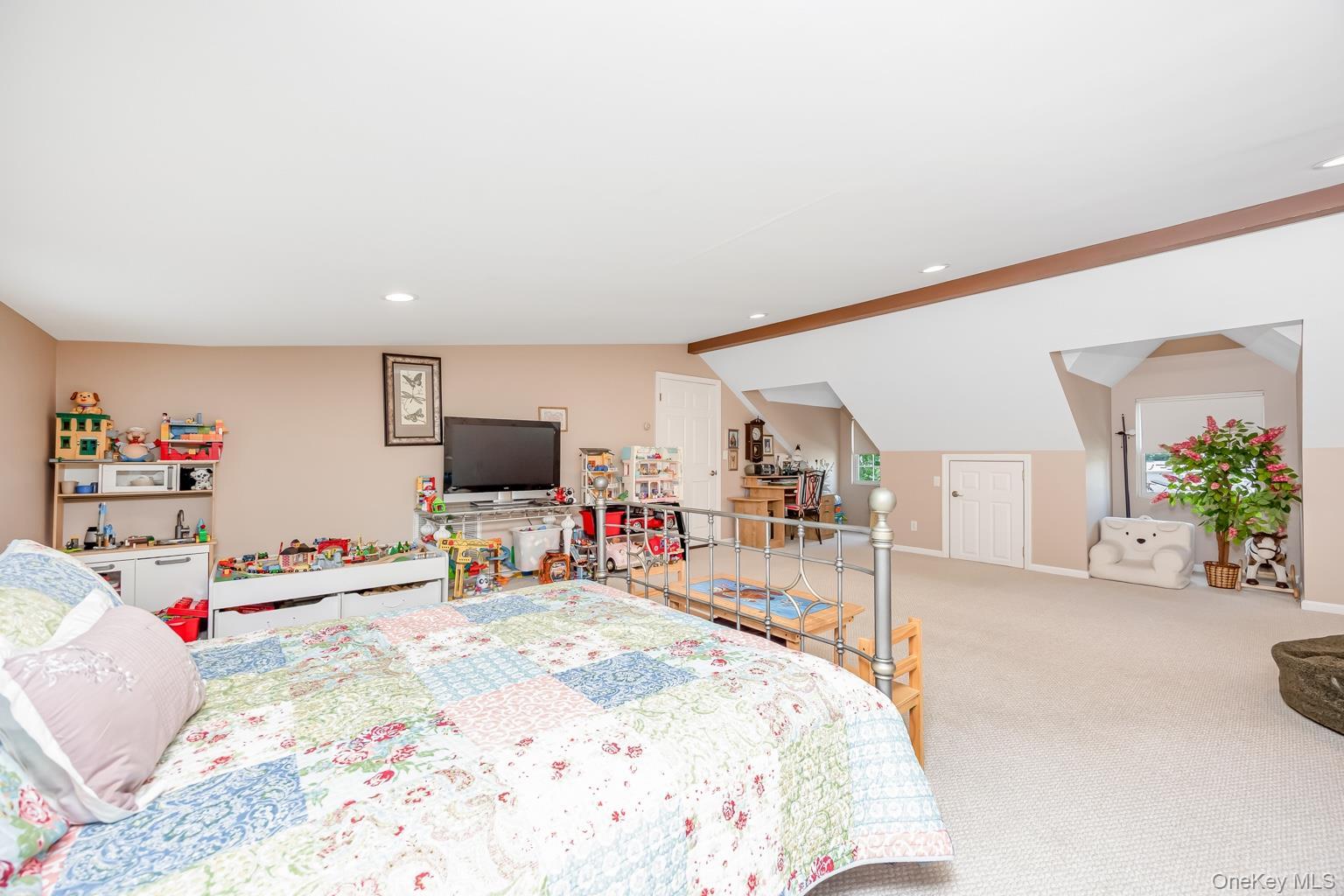 Single Family Vera Court  Suffolk County, NY 11720, MLS-1041647-14