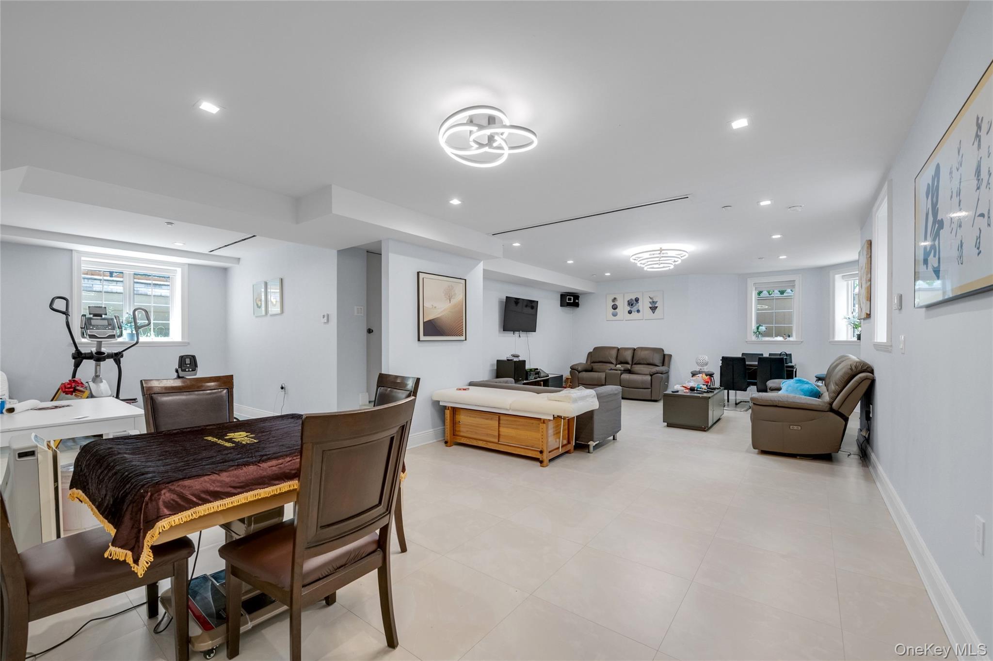 Single Family 85th Avenue  Queens, NY 11427, MLS-1041652-34
