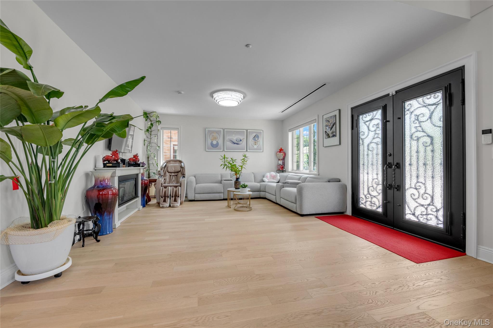 Single Family 85th Avenue  Queens, NY 11427, MLS-1041652-5