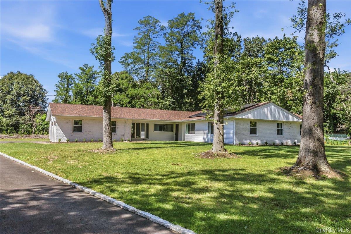Single Family Empire Court  Suffolk County, NY 11746, MLS-1041653-2