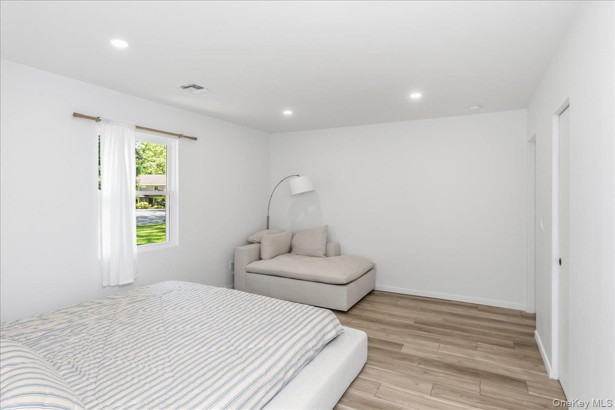 Single Family Empire Court  Suffolk County, NY 11746, MLS-1041653-25