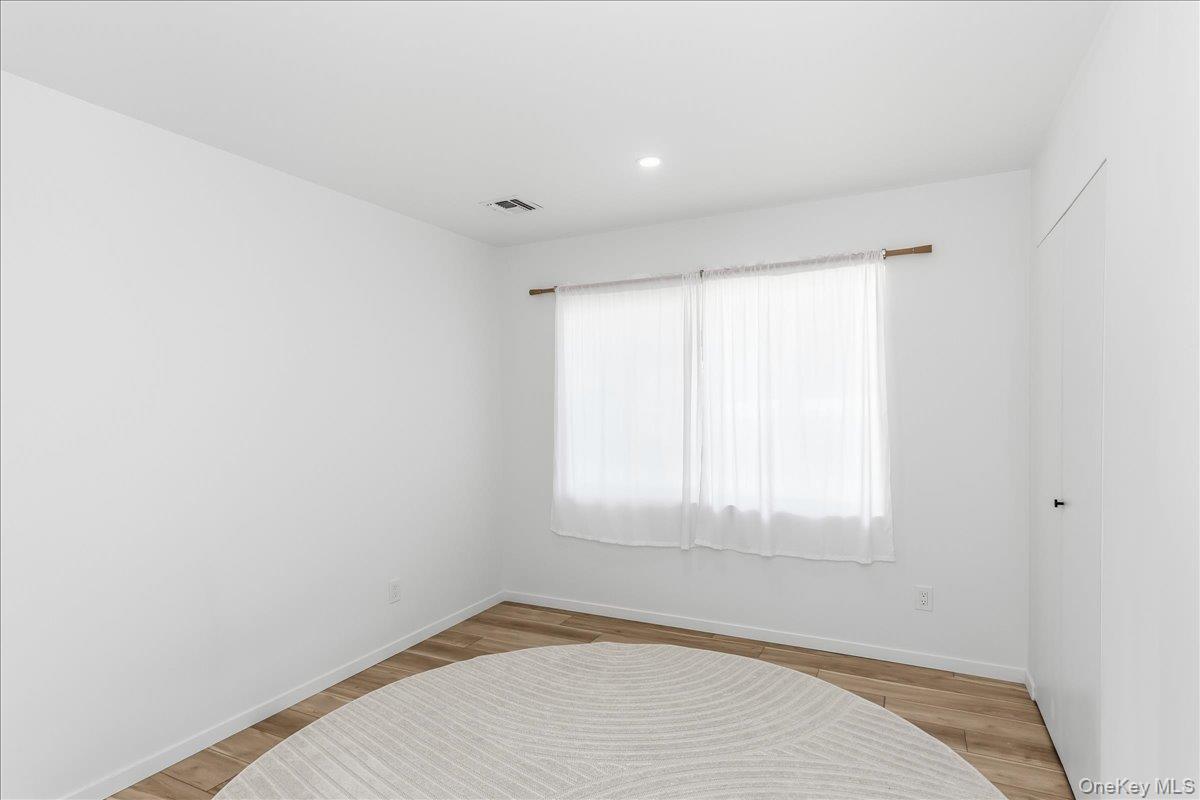 Single Family Empire Court  Suffolk County, NY 11746, MLS-1041653-35