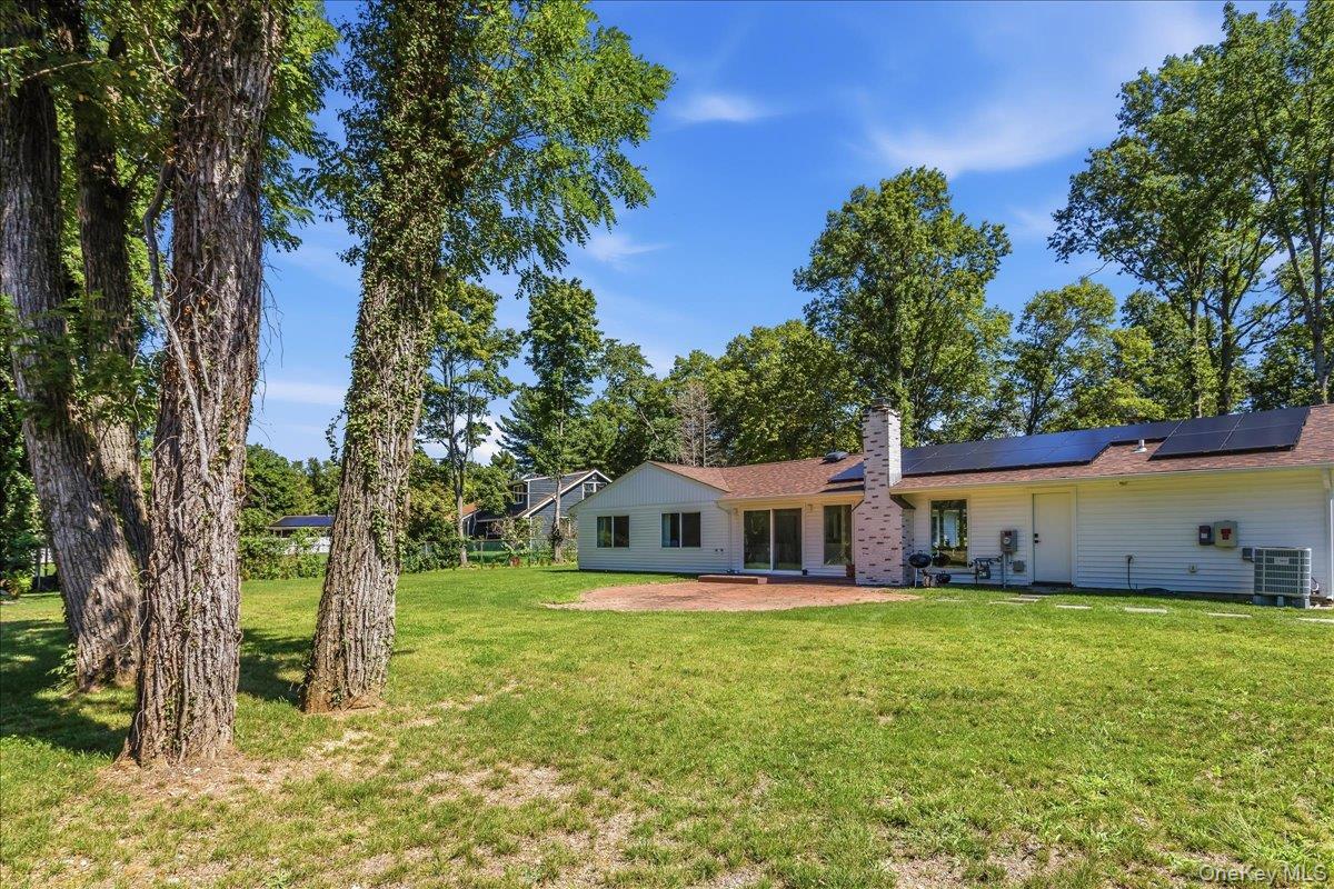 Single Family Empire Court  Suffolk County, NY 11746, MLS-1041653-42