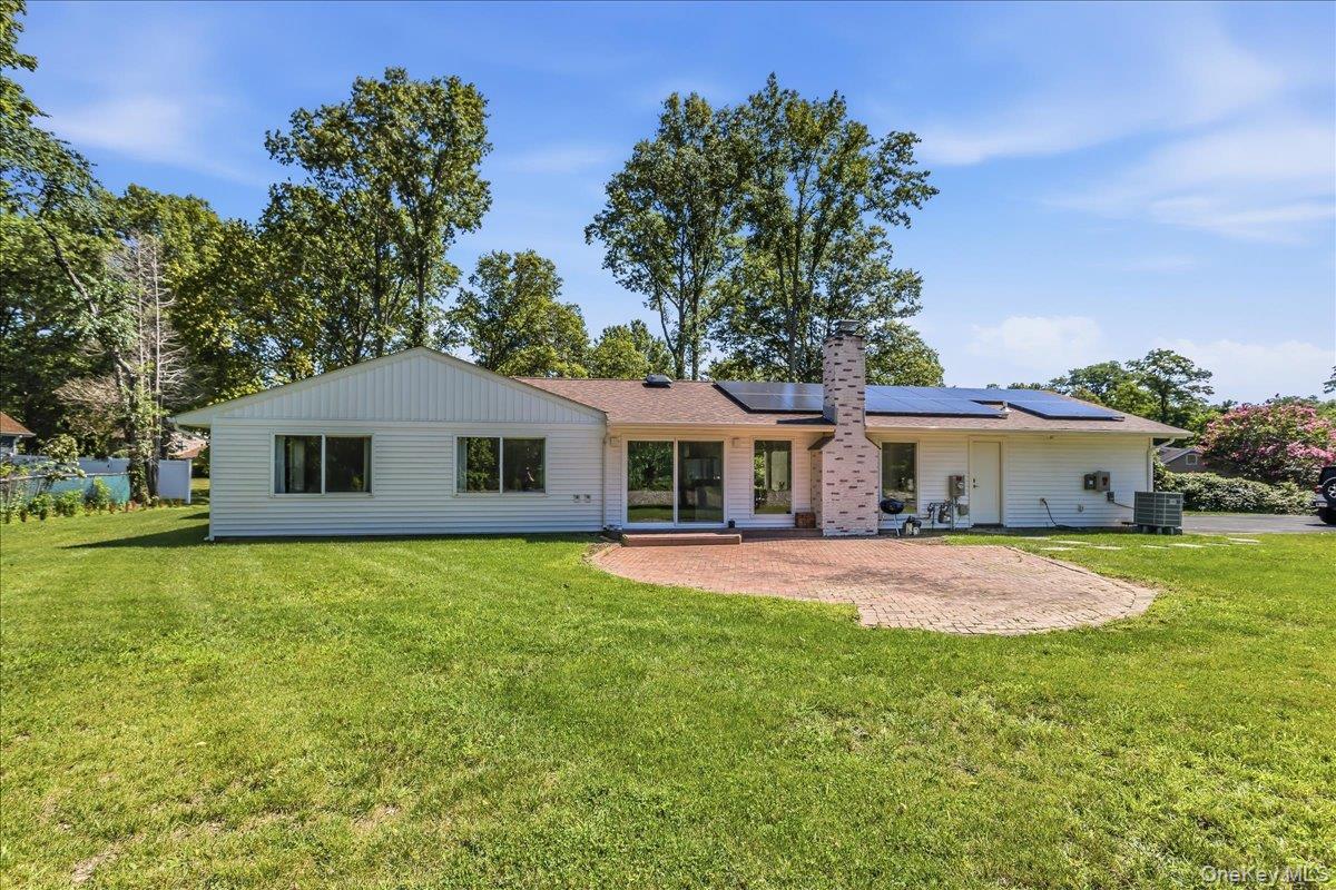 Single Family Empire Court  Suffolk County, NY 11746, MLS-1041653-44